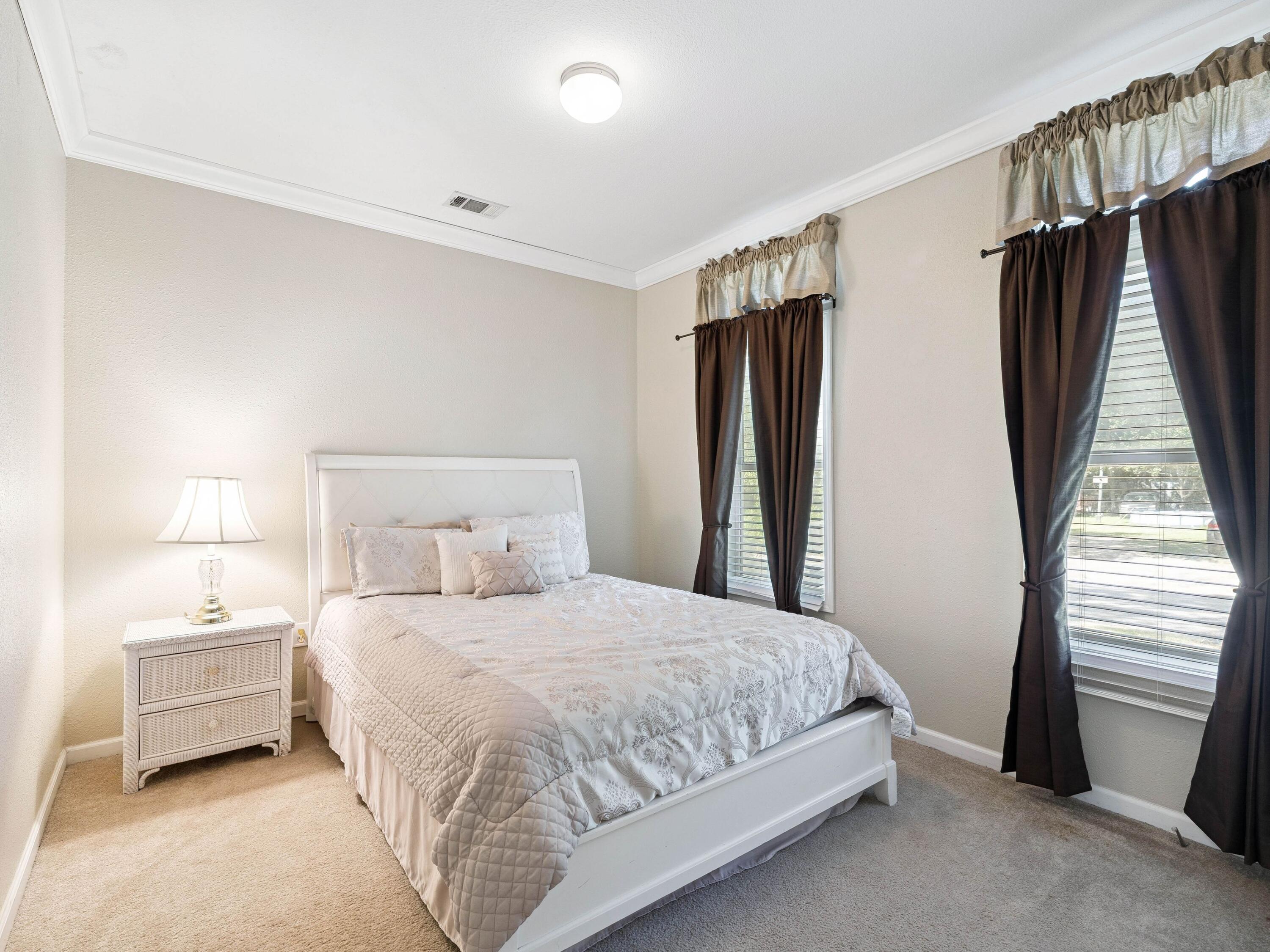 TOWN OF SANTA ROSA - Residential