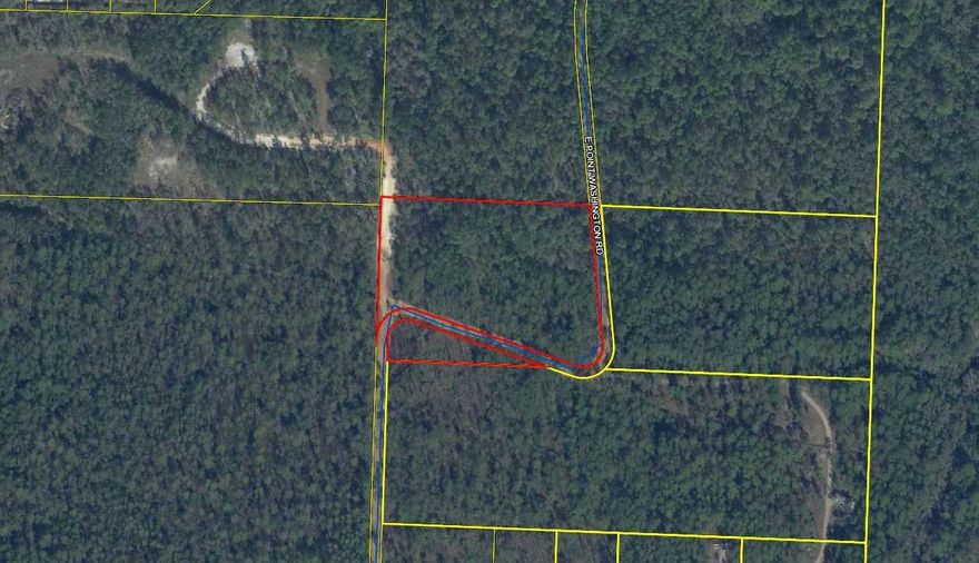 Great location for development in Point Washington. Several very nice subdivisions located close by with the international airport minutes away. Sold as is.