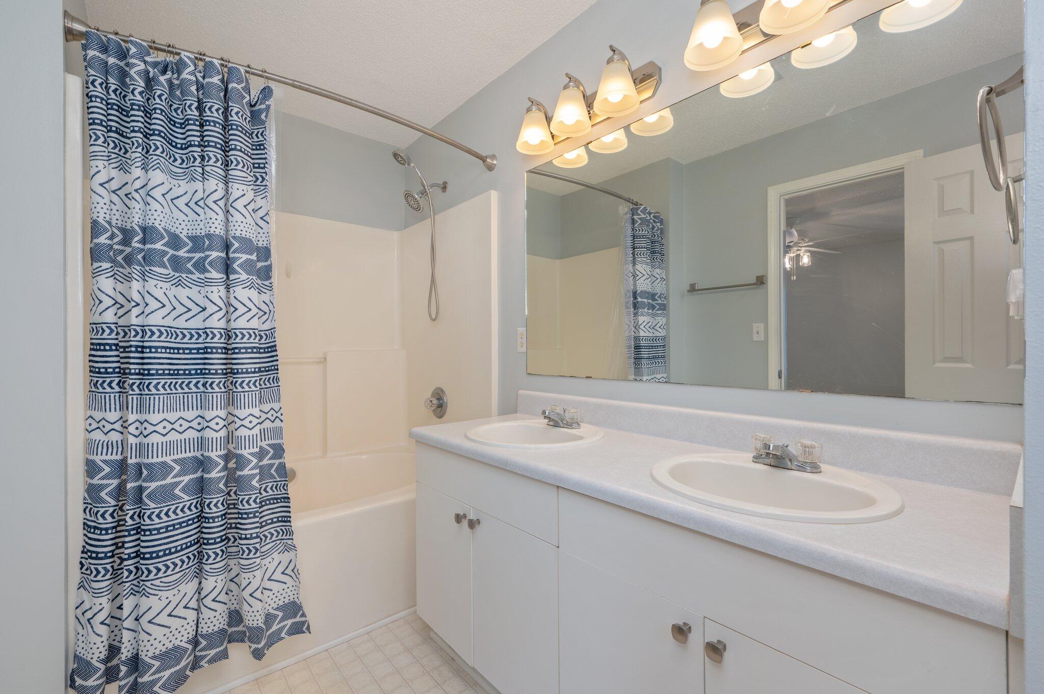COUNTRYVIEW EST 4TH PH VI - Residential