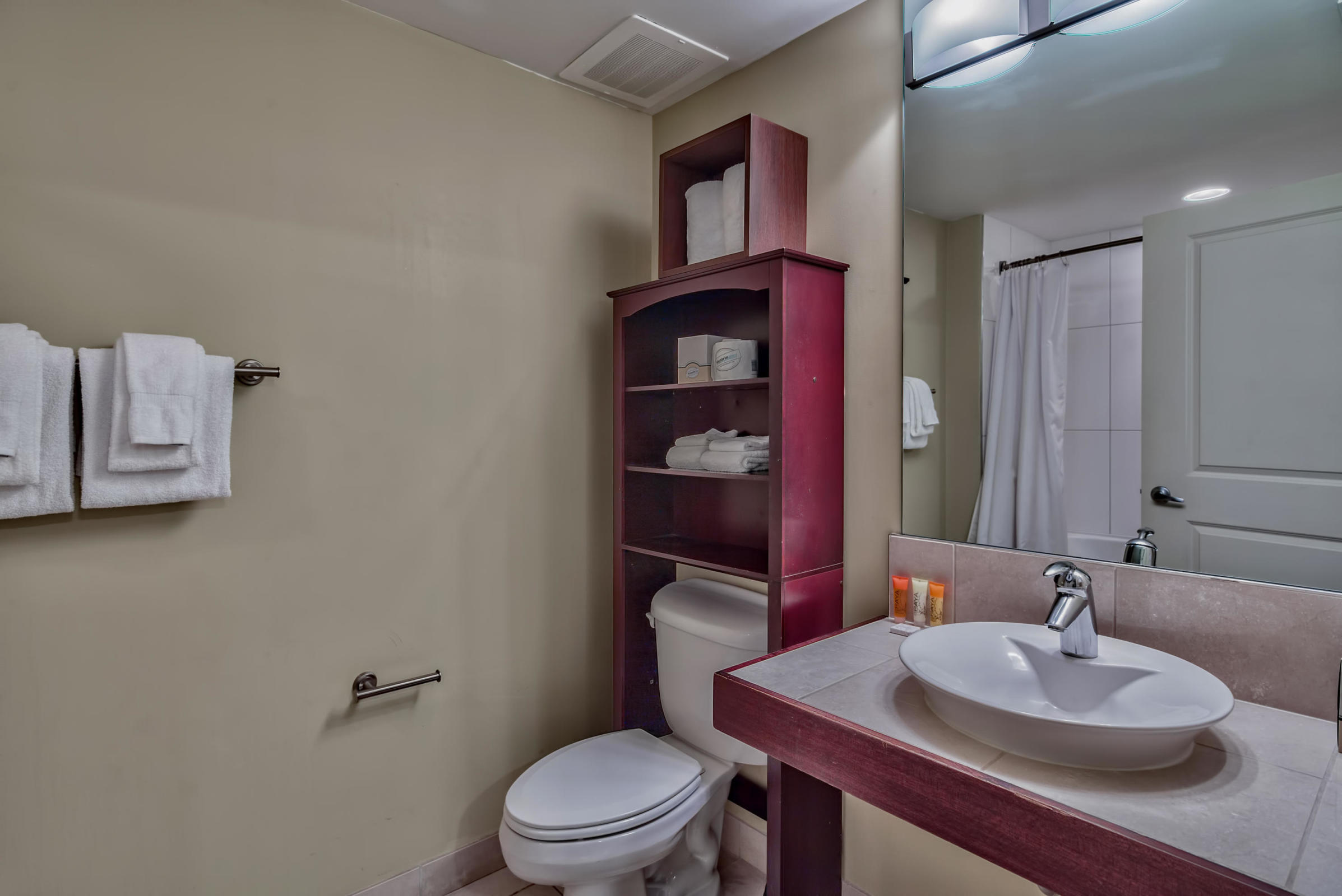 BAHIA CONDO - Residential