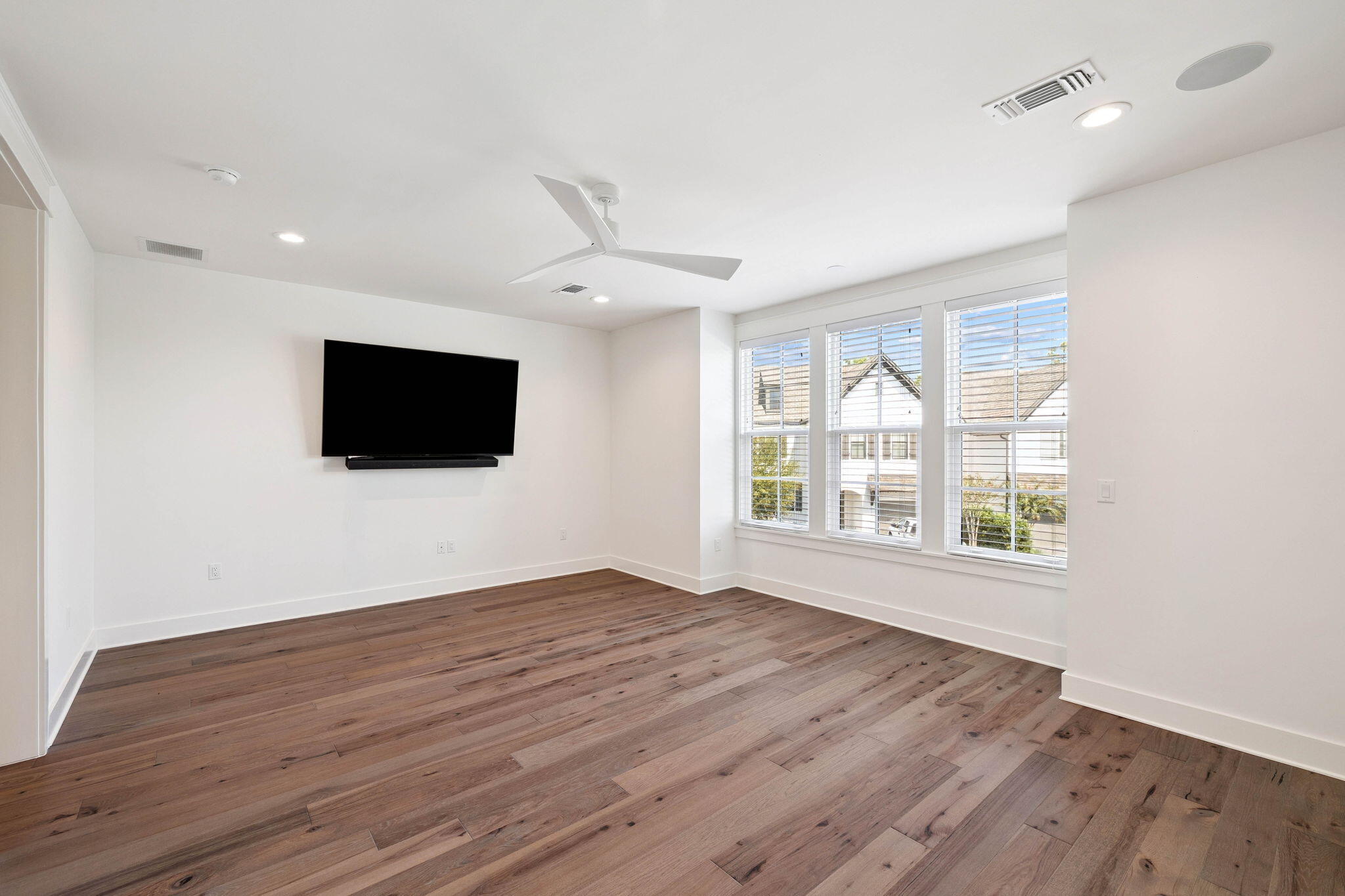 RidgeWalk - Residential