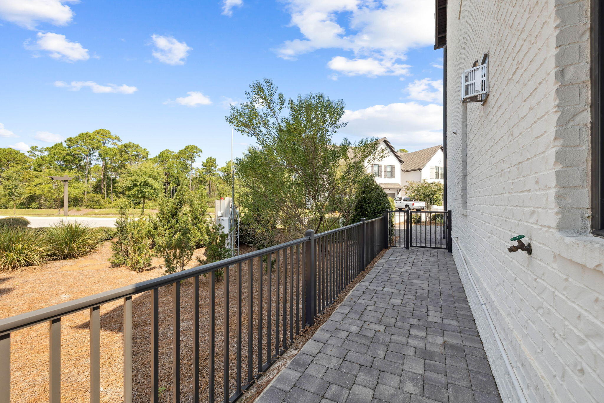 RidgeWalk - Residential