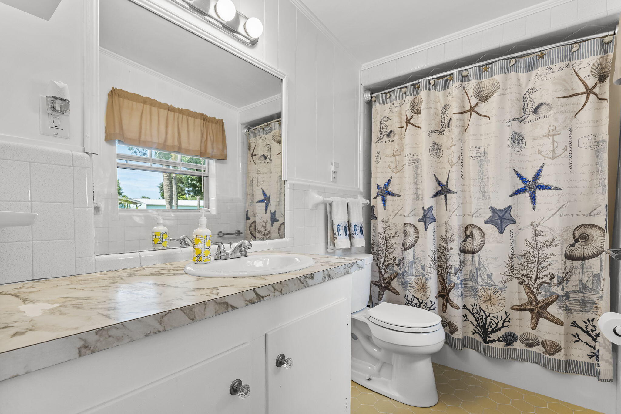 WOODLAWN UNIT 1 - Residential
