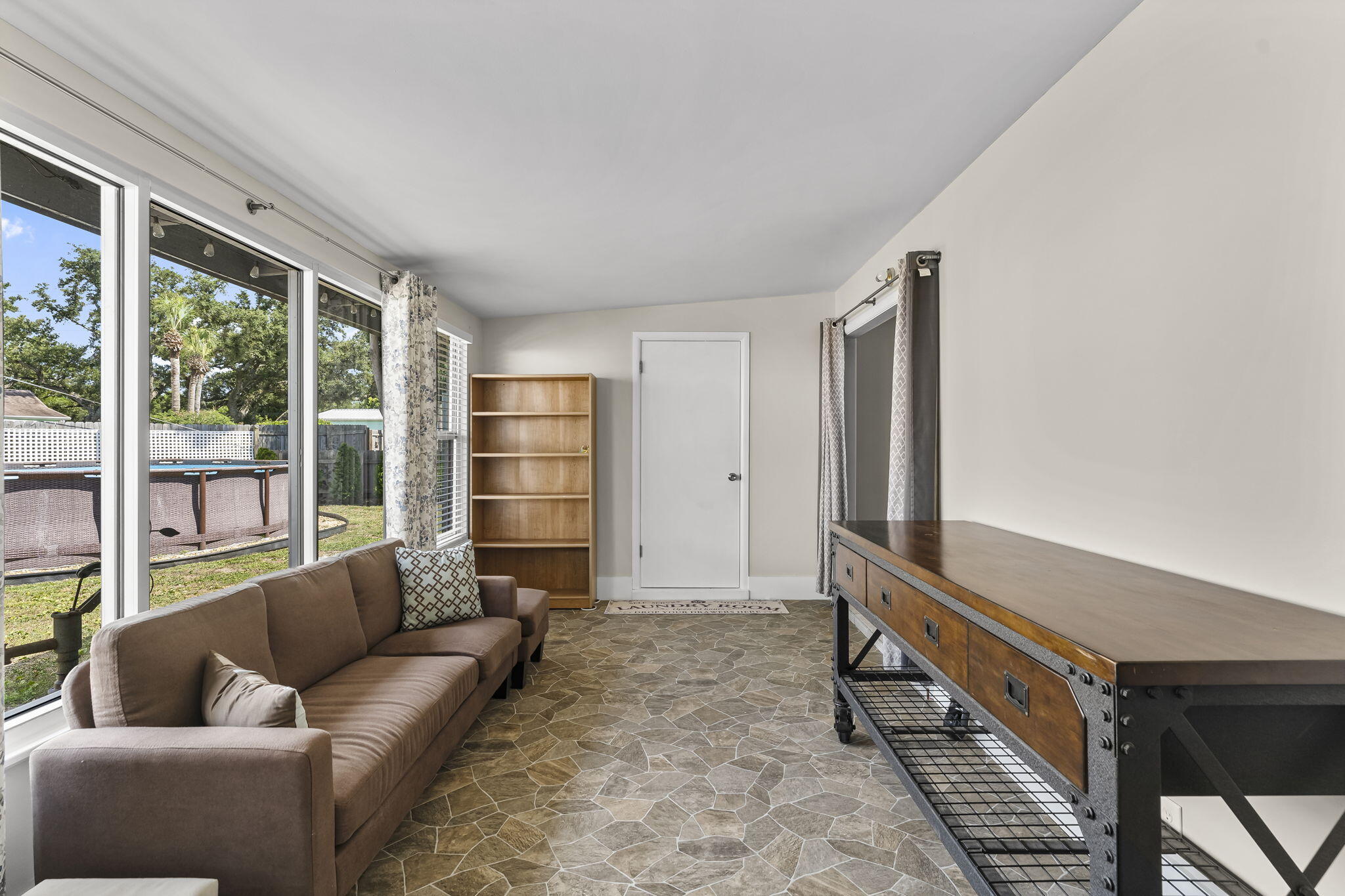 WOODLAWN UNIT 1 - Residential