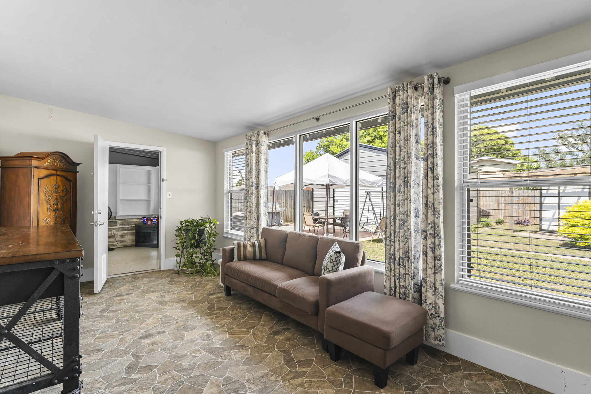 WOODLAWN UNIT 1 - Residential