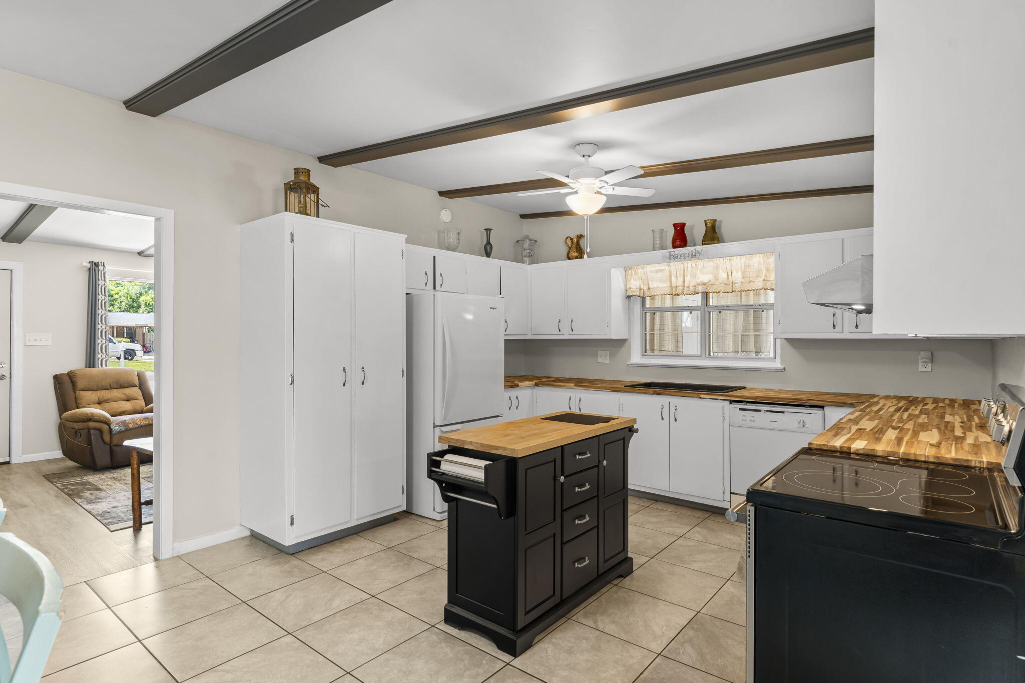 WOODLAWN UNIT 1 - Residential