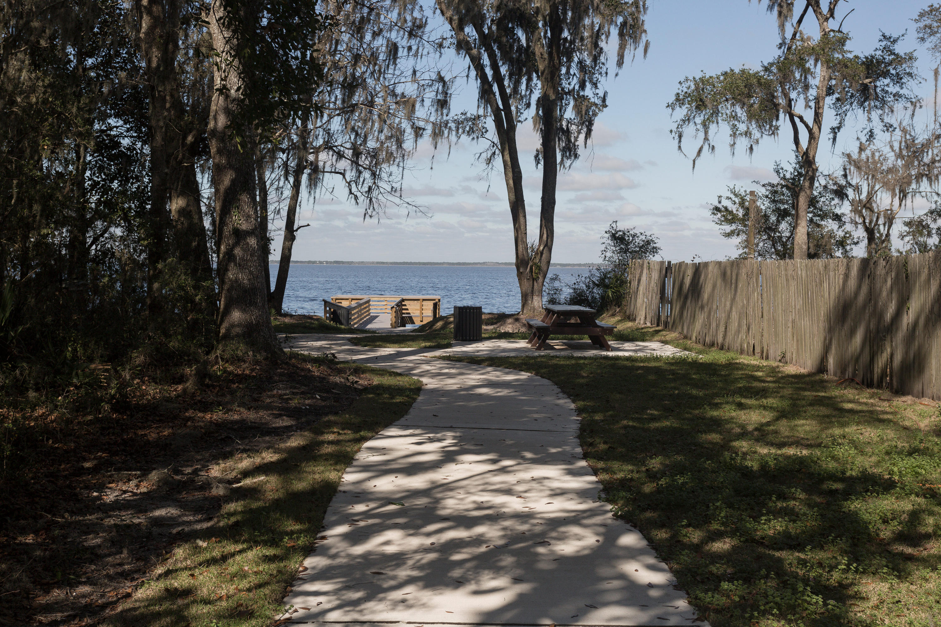 MAGNOLIA BEACH - Residential