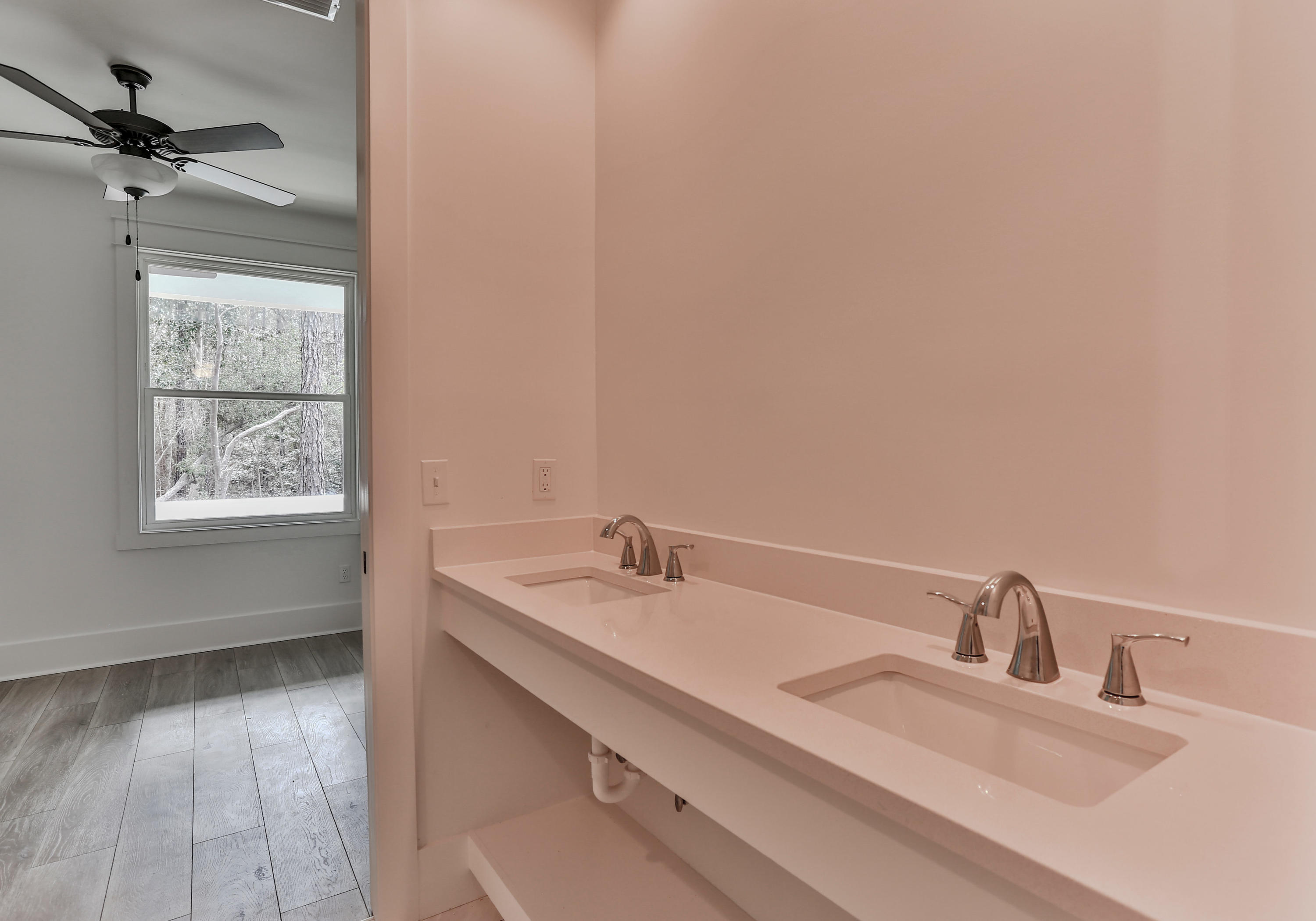 MAGNOLIA BEACH - Residential