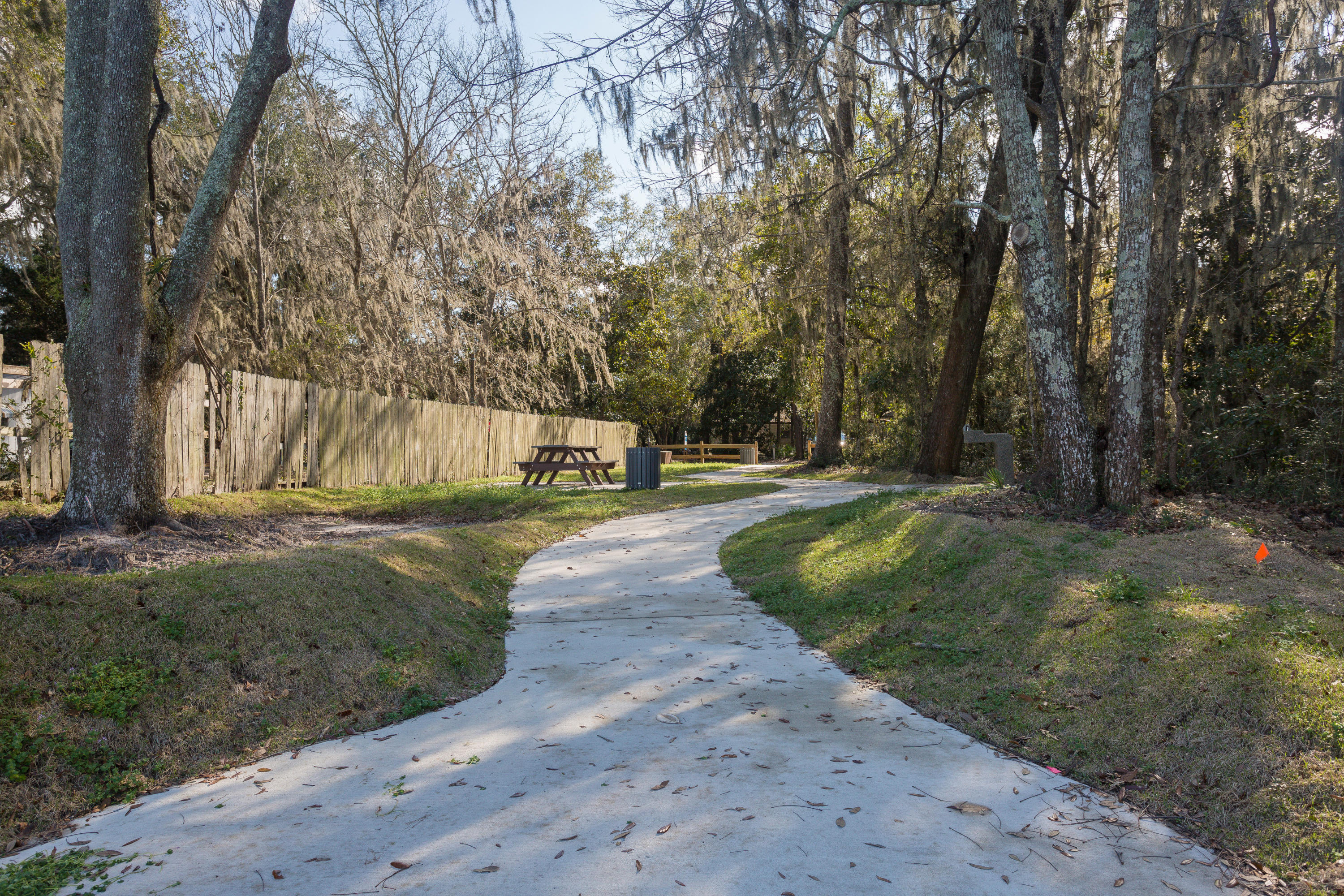 MAGNOLIA BEACH - Residential
