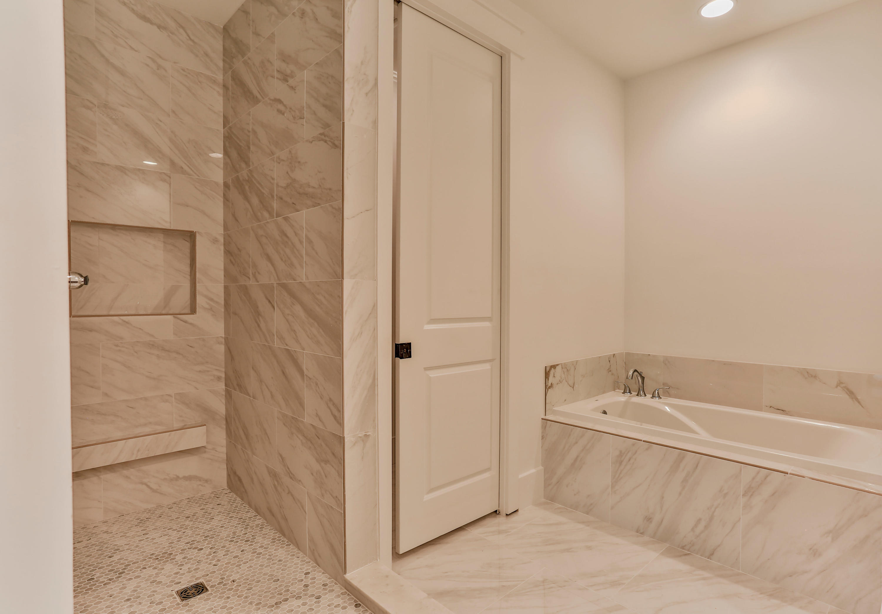 MAGNOLIA BEACH - Residential