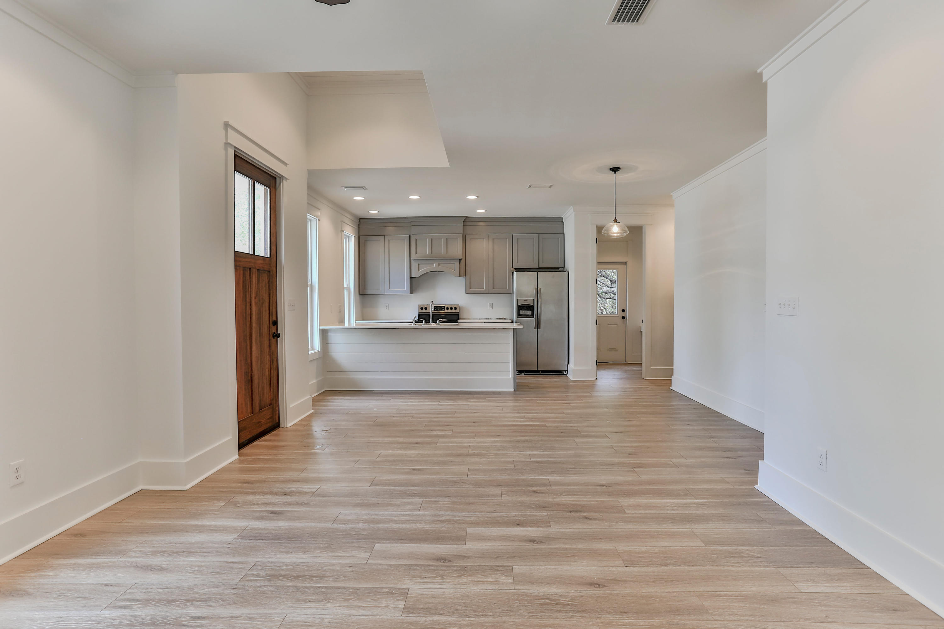 MAGNOLIA BEACH - Residential