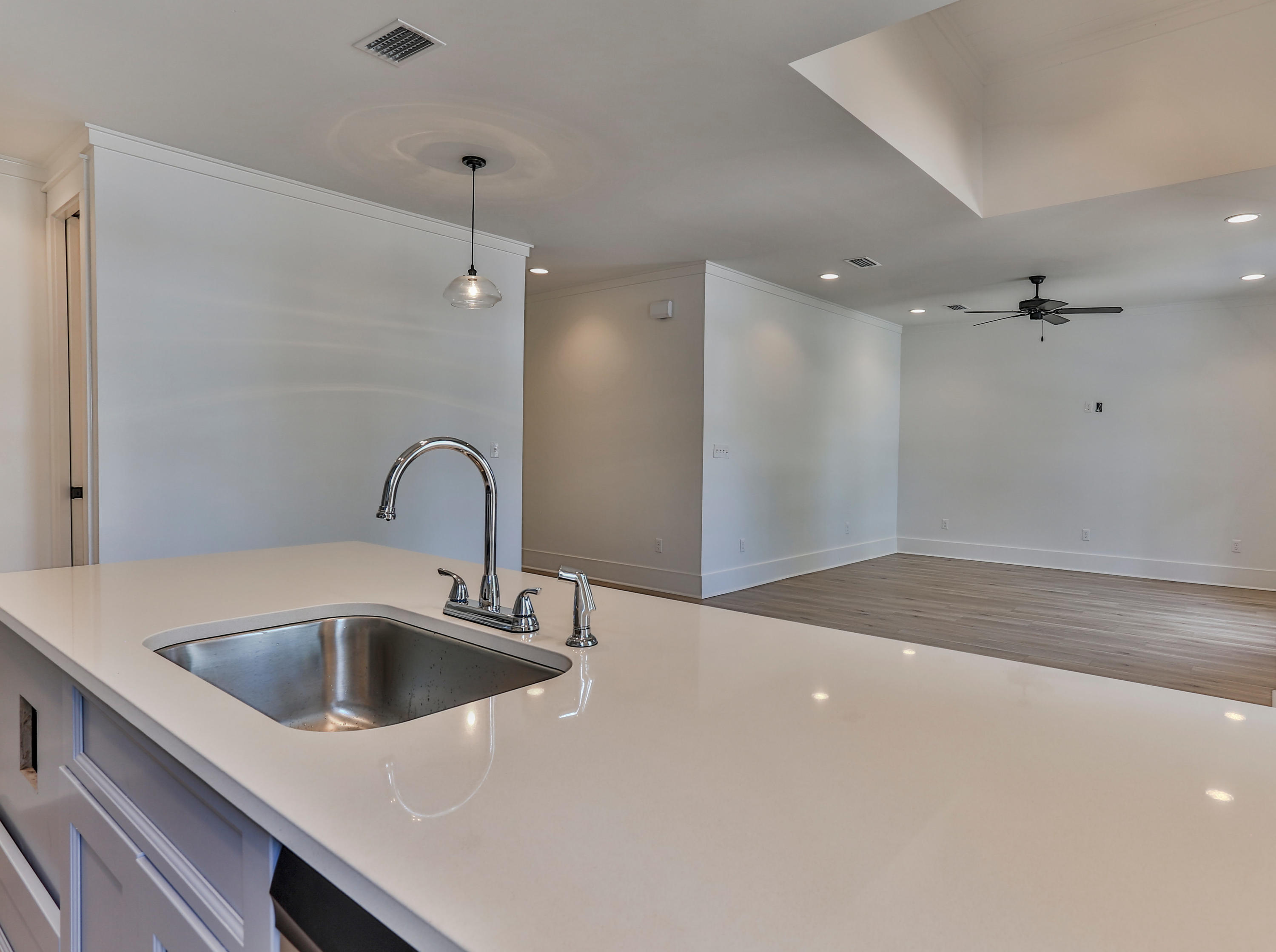 MAGNOLIA BEACH - Residential