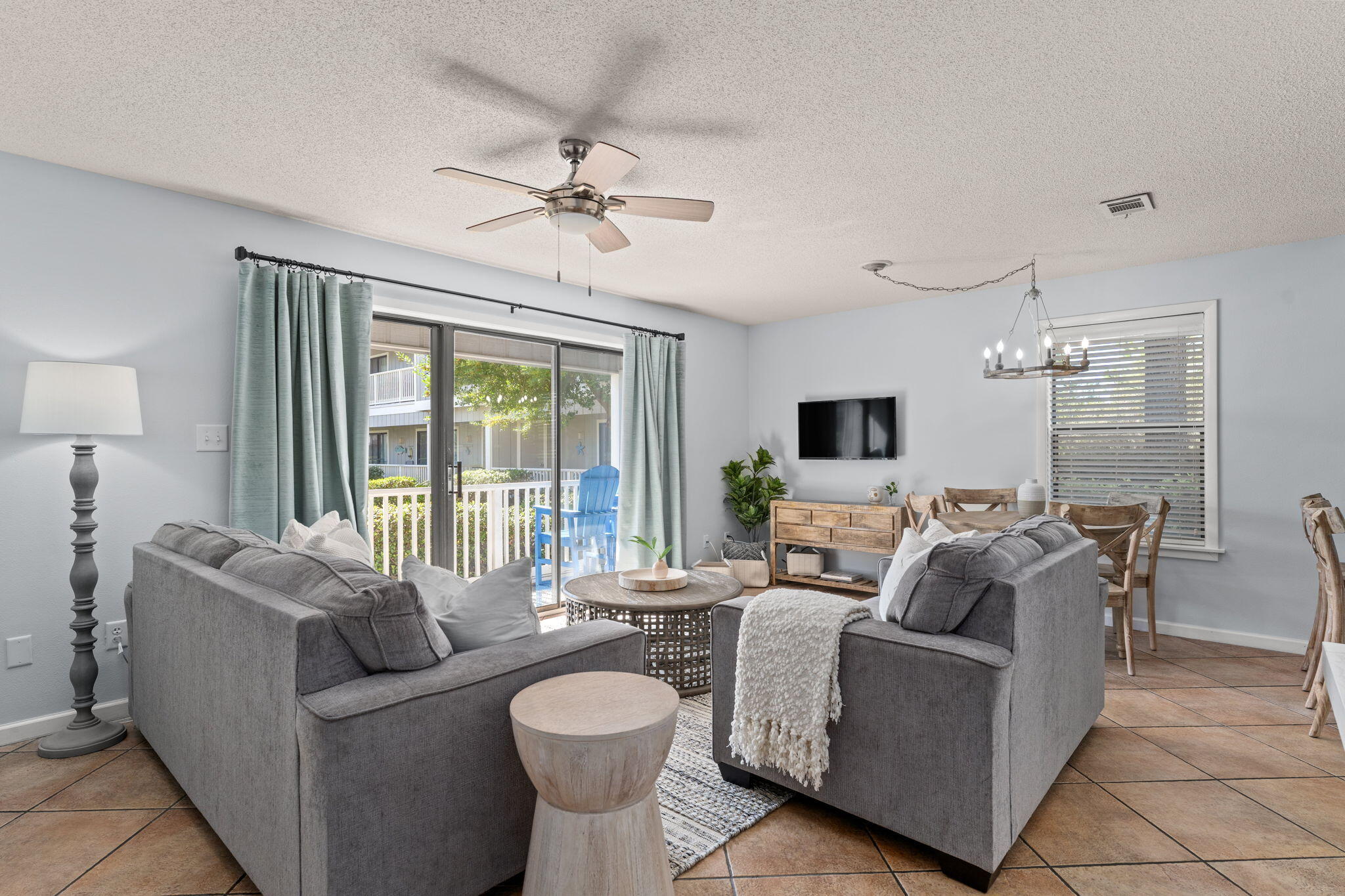 BEACHWOOD VILLAS CONDO PH 2 - Residential