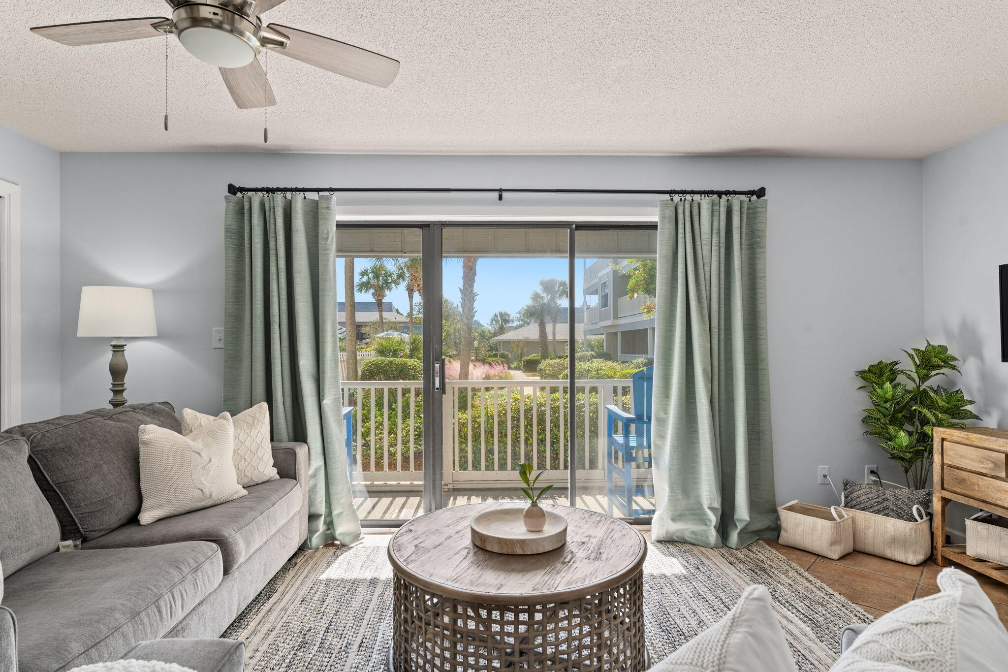 BEACHWOOD VILLAS CONDO PH 2 - Residential
