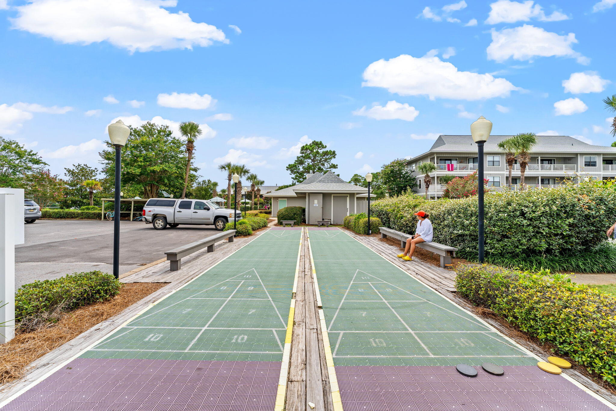 BEACHWOOD VILLAS CONDO PH 2 - Residential