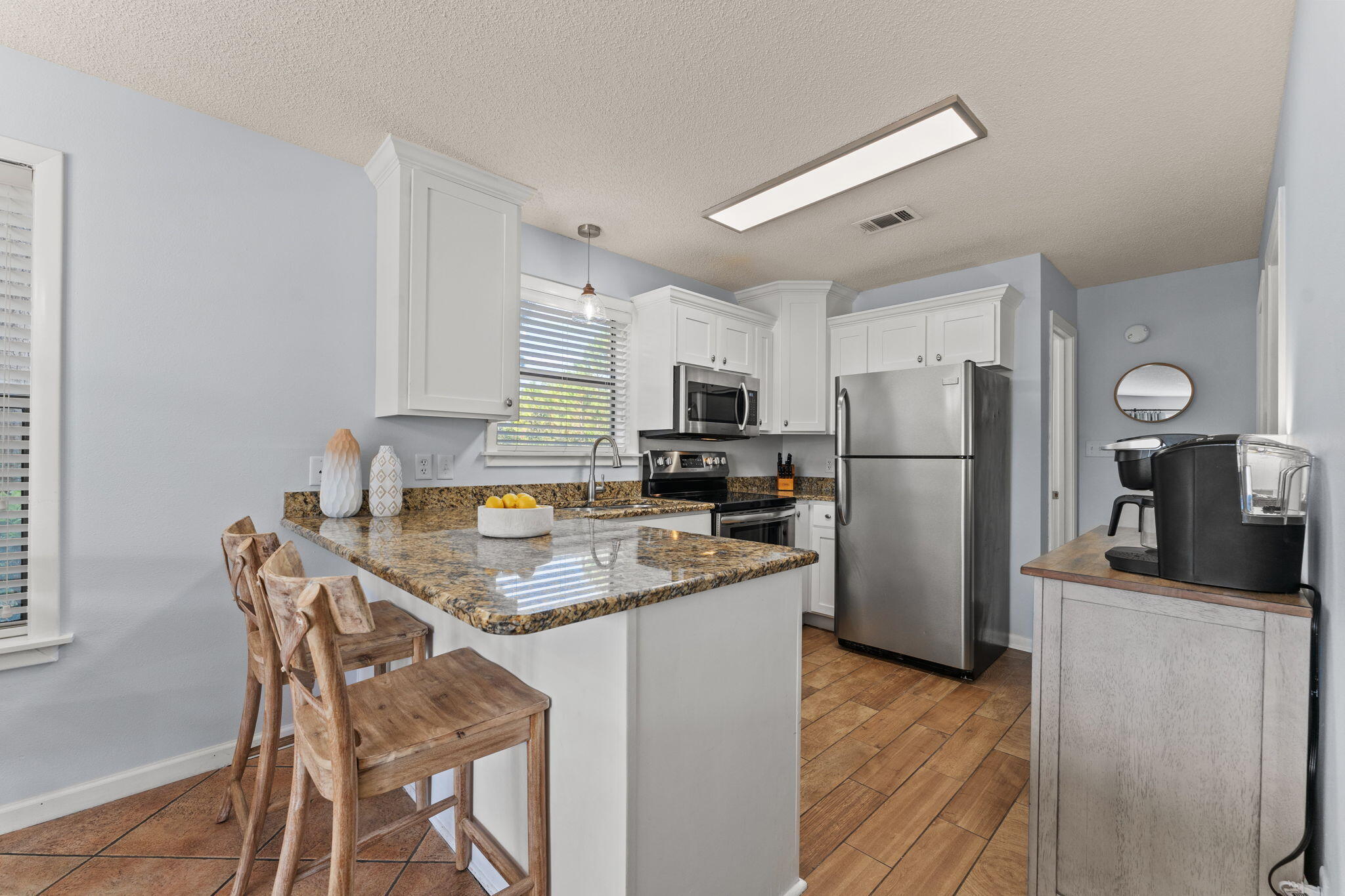 BEACHWOOD VILLAS CONDO PH 2 - Residential