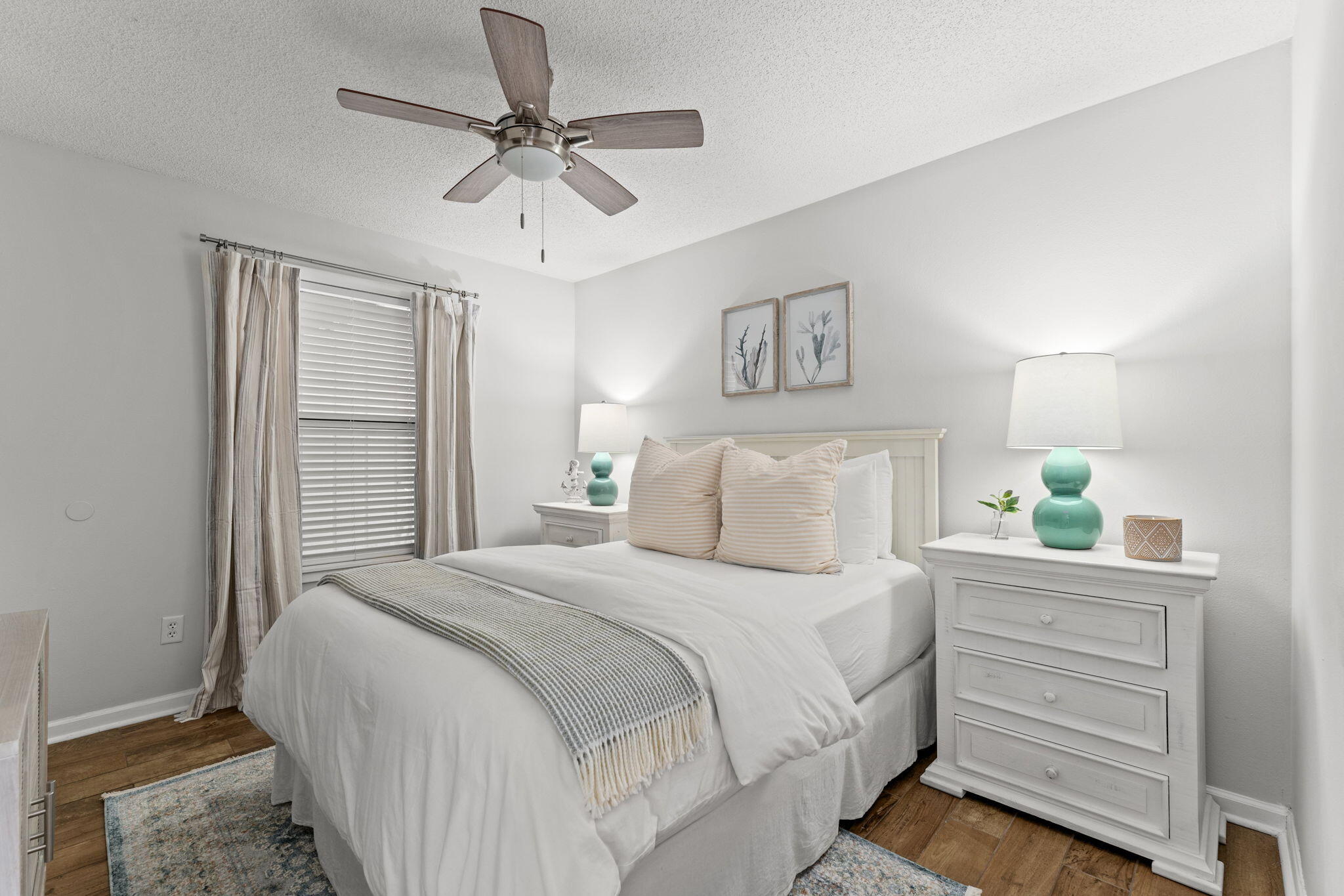 BEACHWOOD VILLAS CONDO PH 2 - Residential