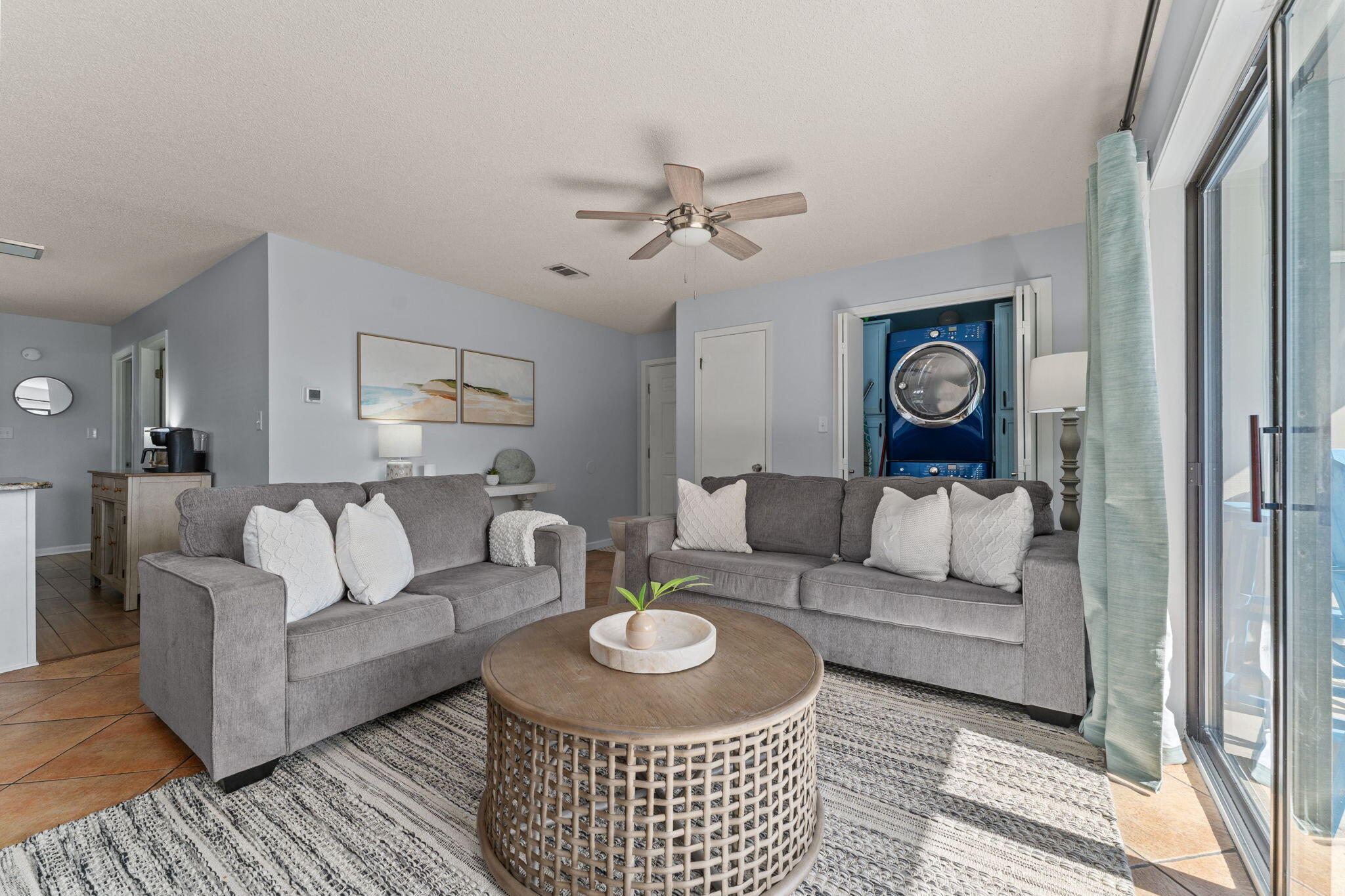 BEACHWOOD VILLAS CONDO PH 2 - Residential