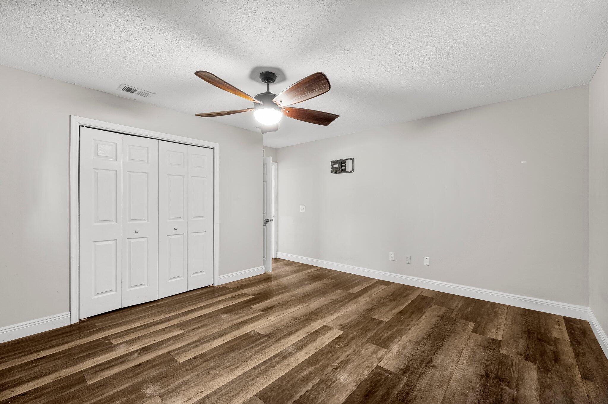 SHADOW BAY UNIT 5 - Residential