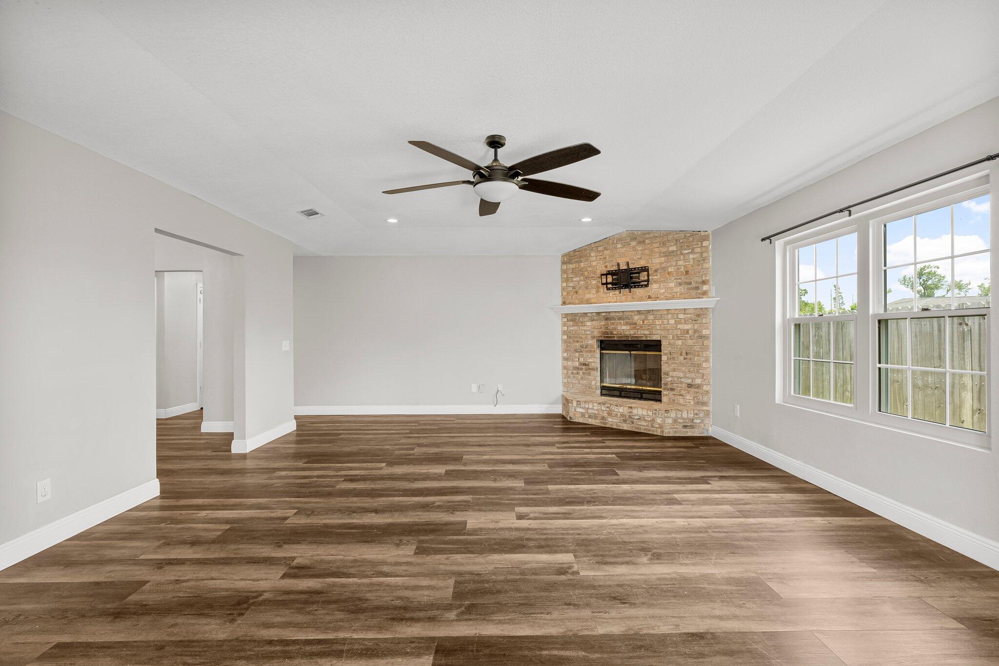 SHADOW BAY UNIT 5 - Residential