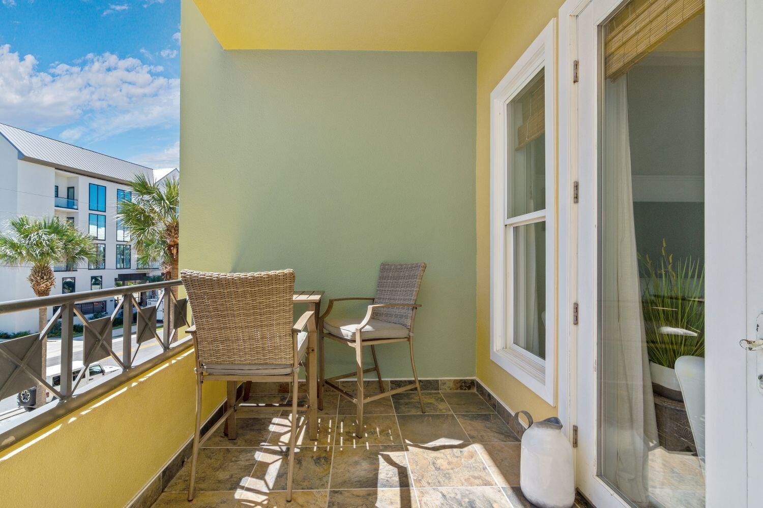 INN AT GULF PLACE - Residential