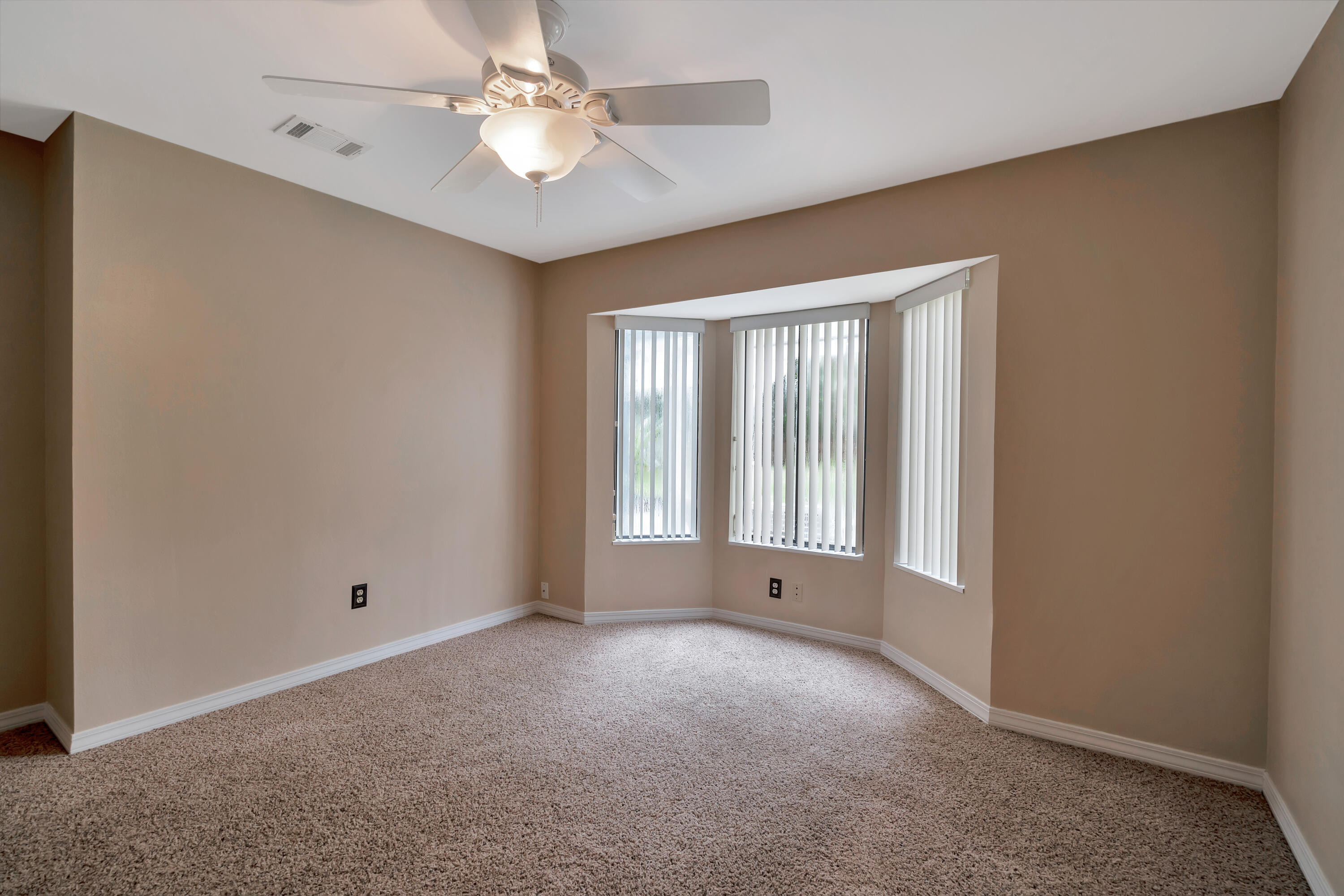 WINDWARD PH 1 BLUEWATER BAY - Residential