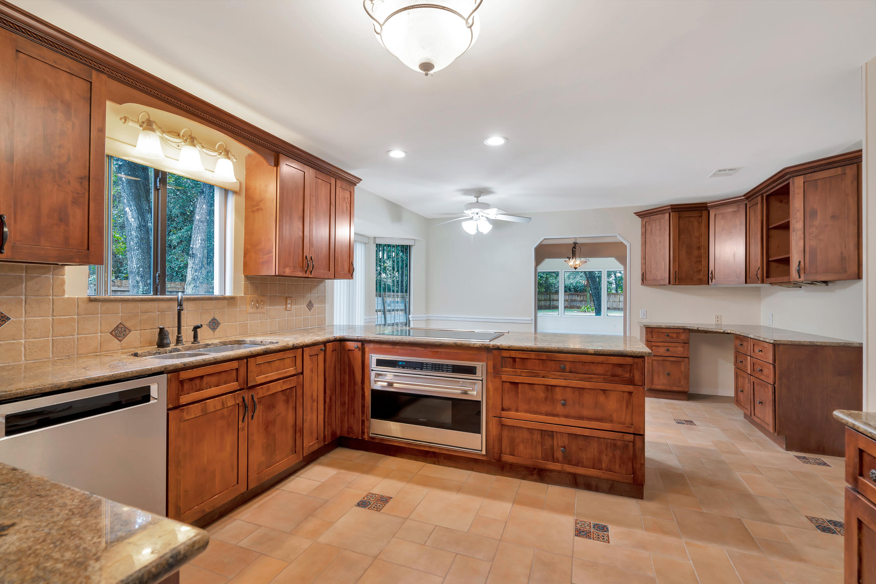 WINDWARD PH 1 BLUEWATER BAY - Residential