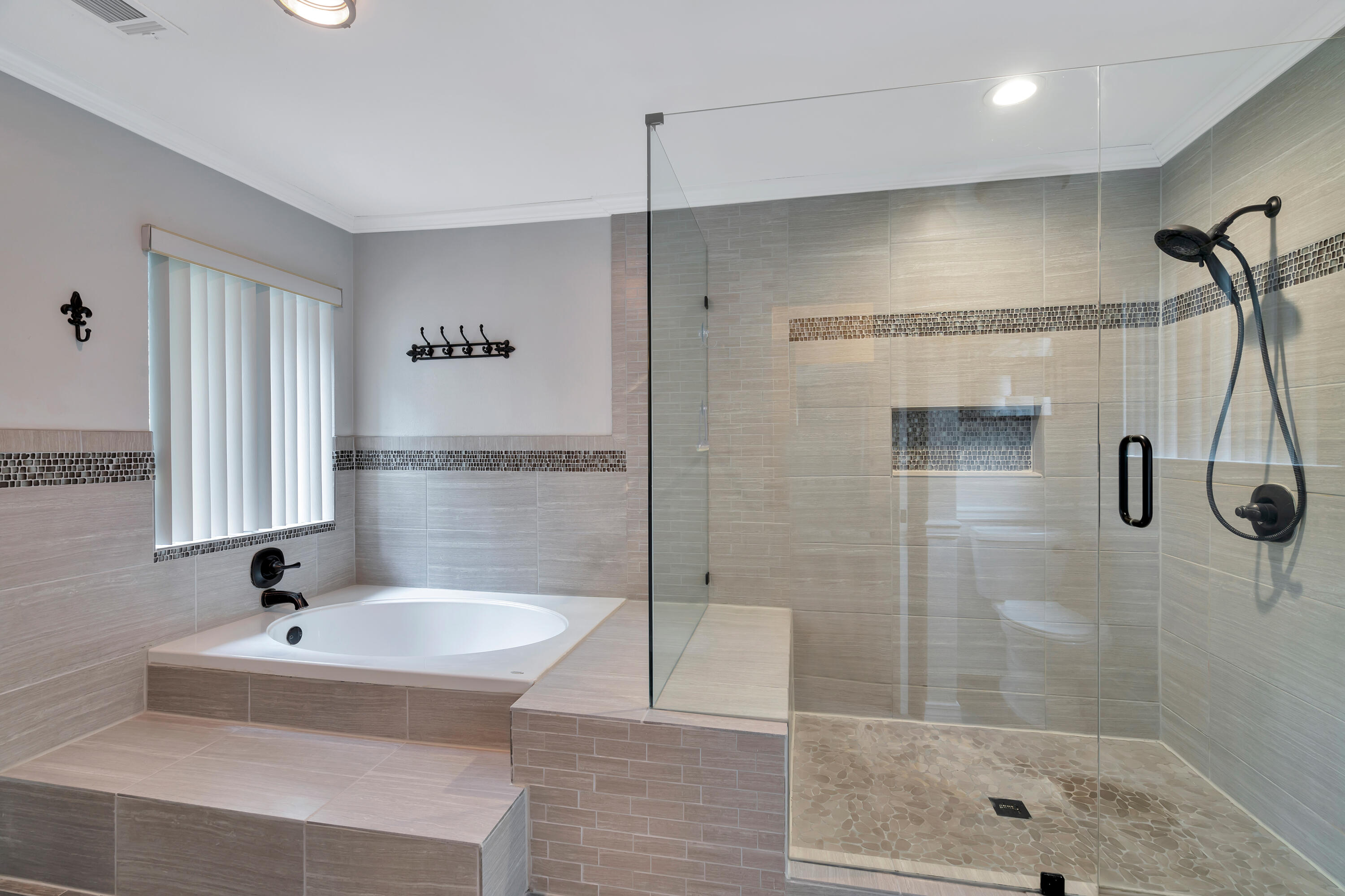 WINDWARD PH 1 BLUEWATER BAY - Residential