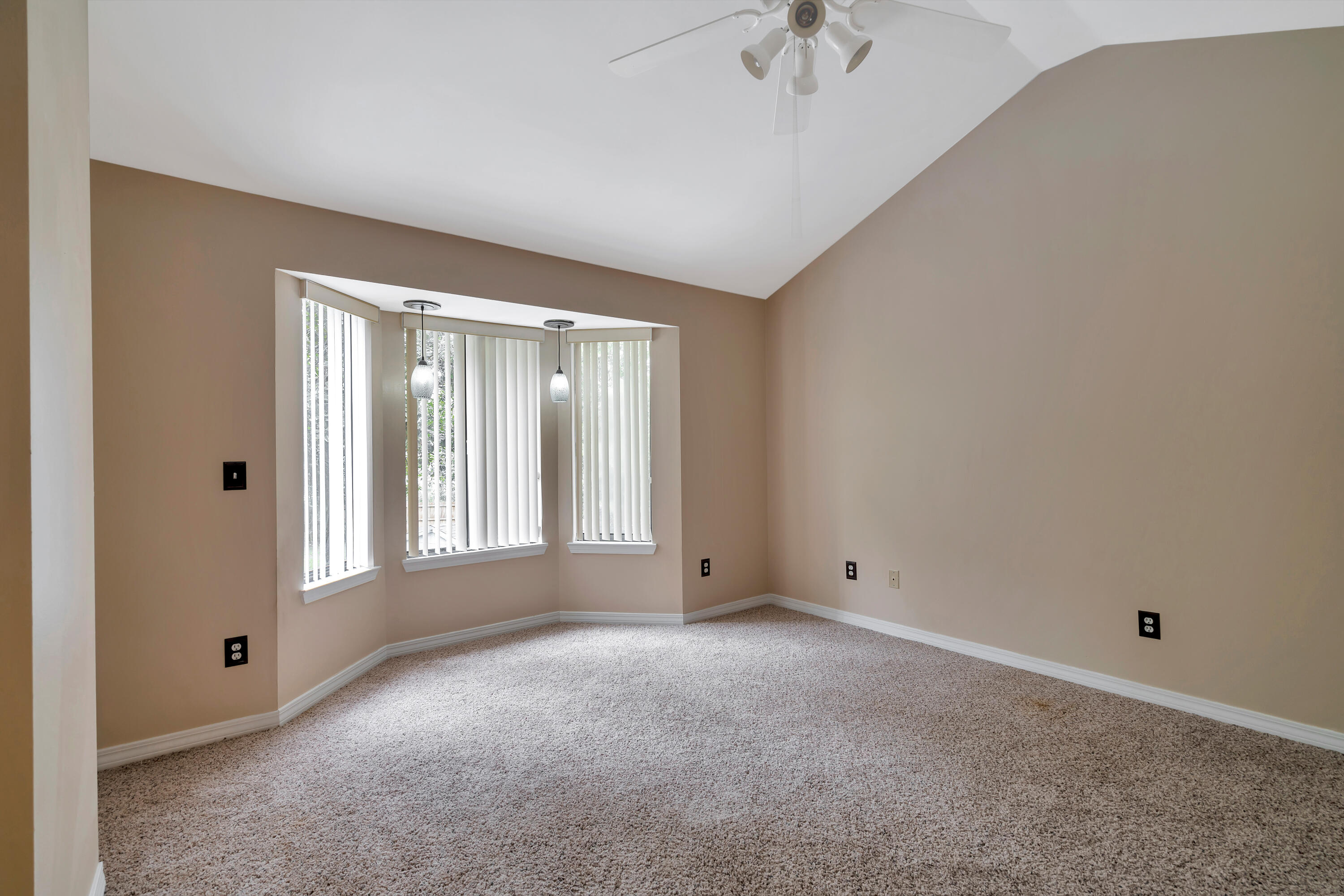 WINDWARD PH 1 BLUEWATER BAY - Residential