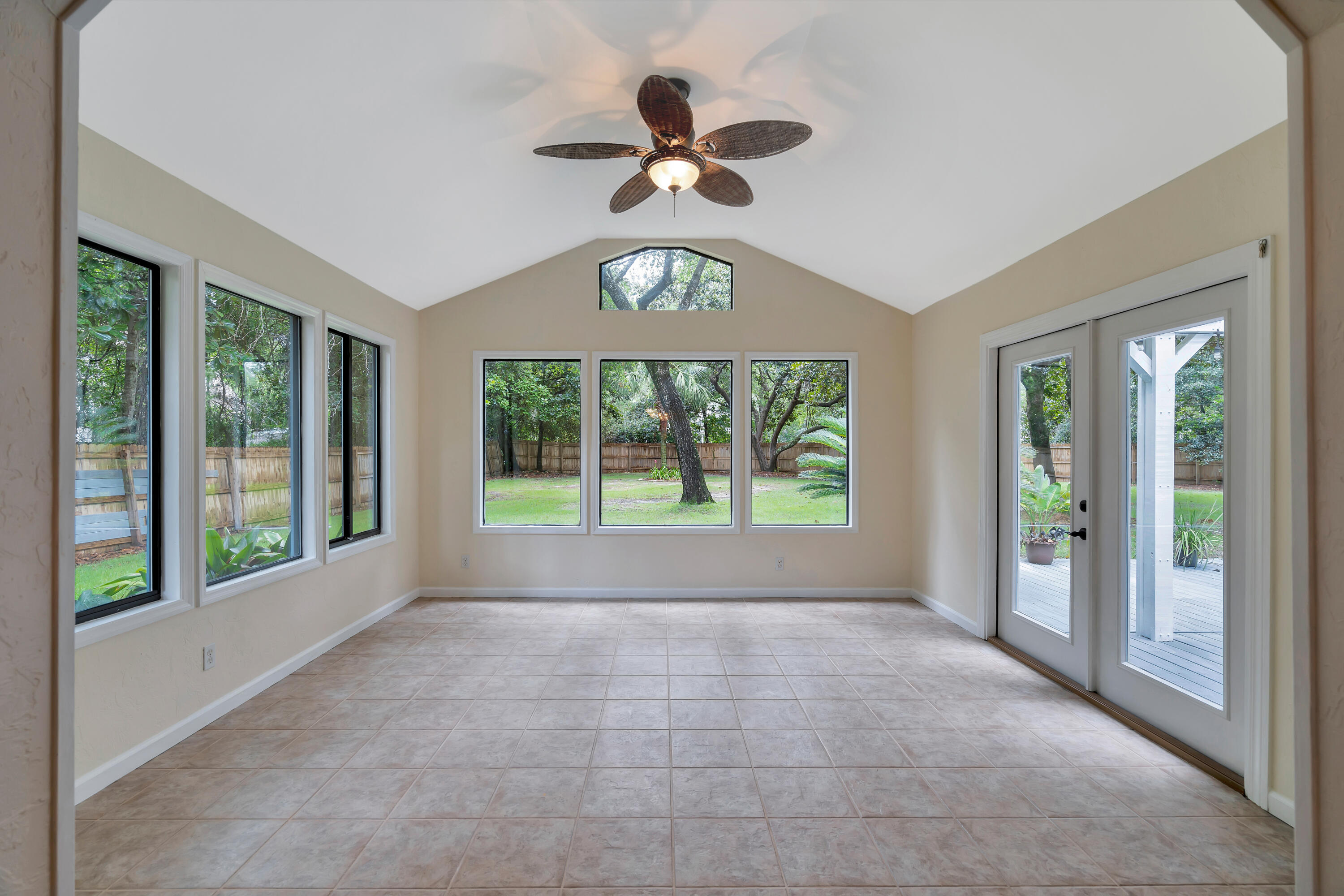 WINDWARD PH 1 BLUEWATER BAY - Residential