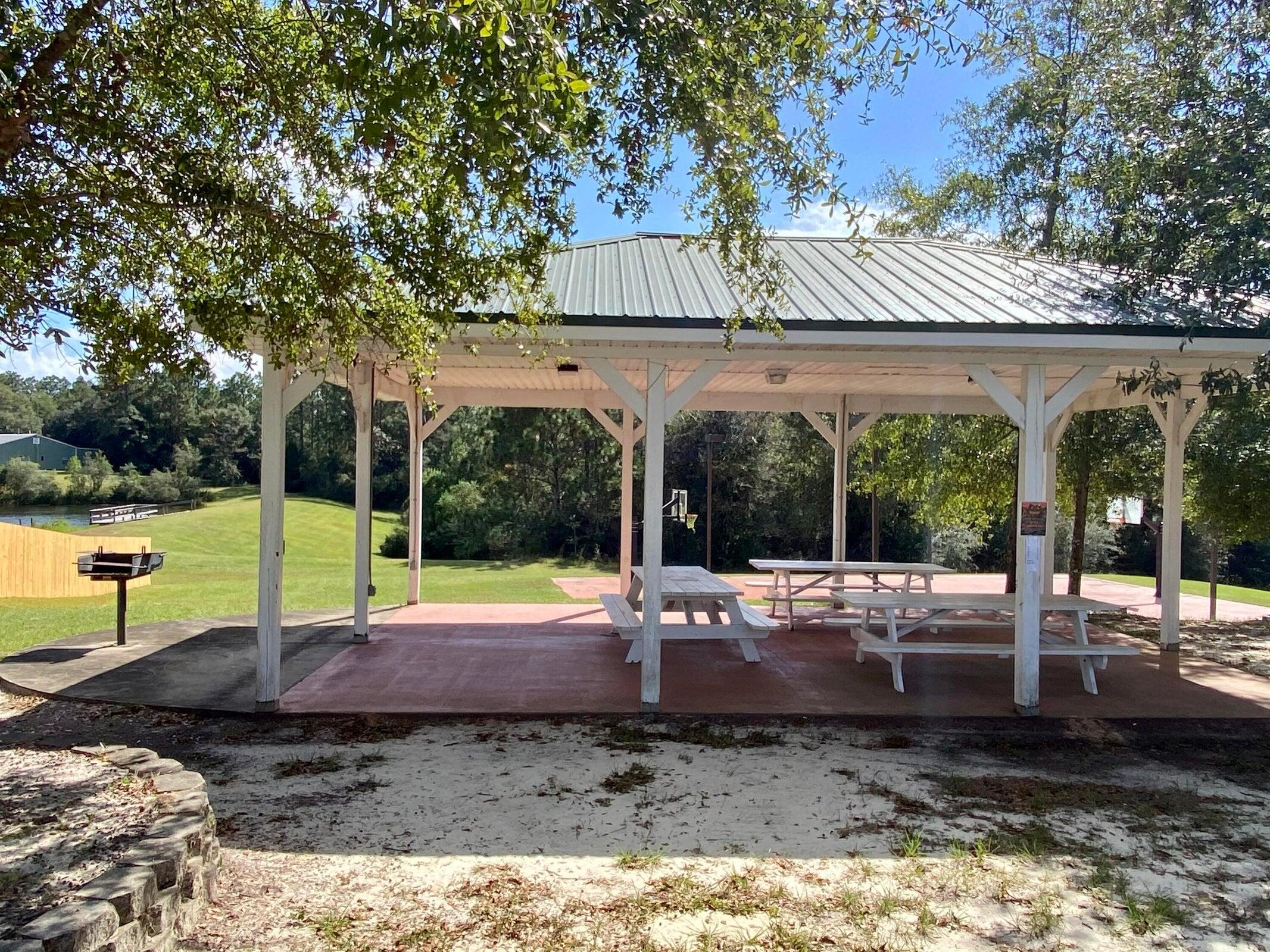 LAKE ARTHUR EST PH I - Land