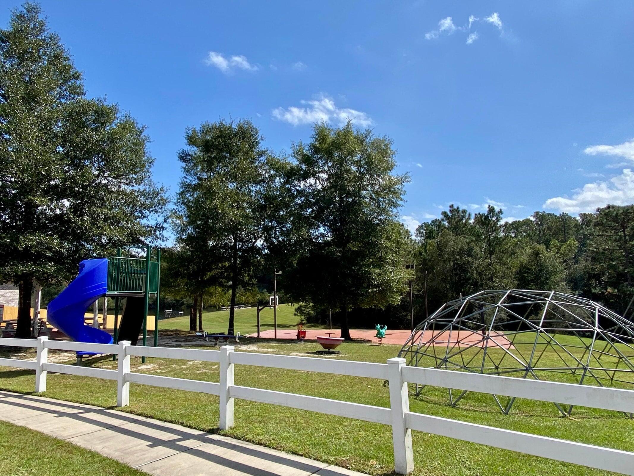 LAKE ARTHUR EST PH I - Land