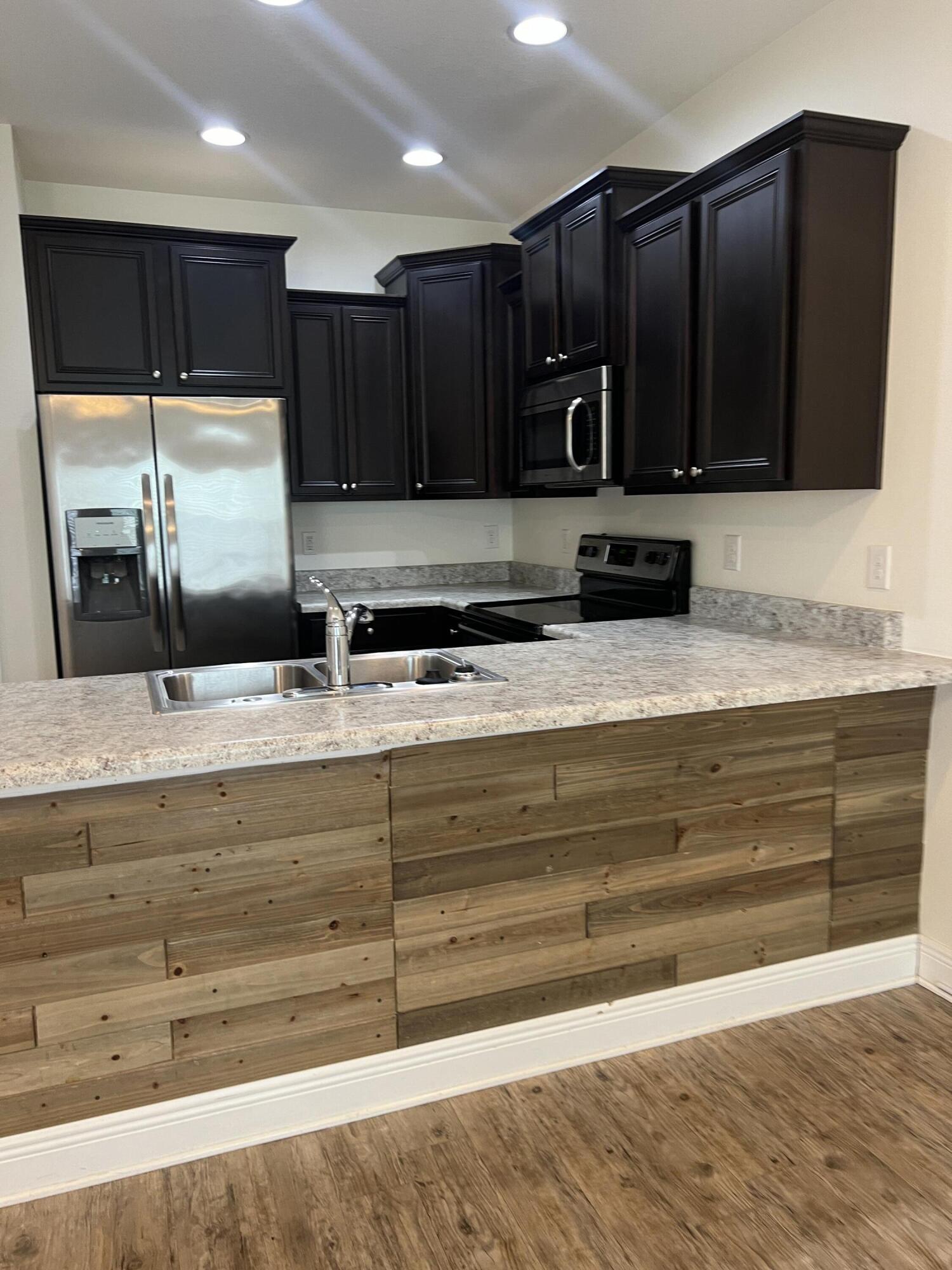 Iron Horse T/H - Residential Lease