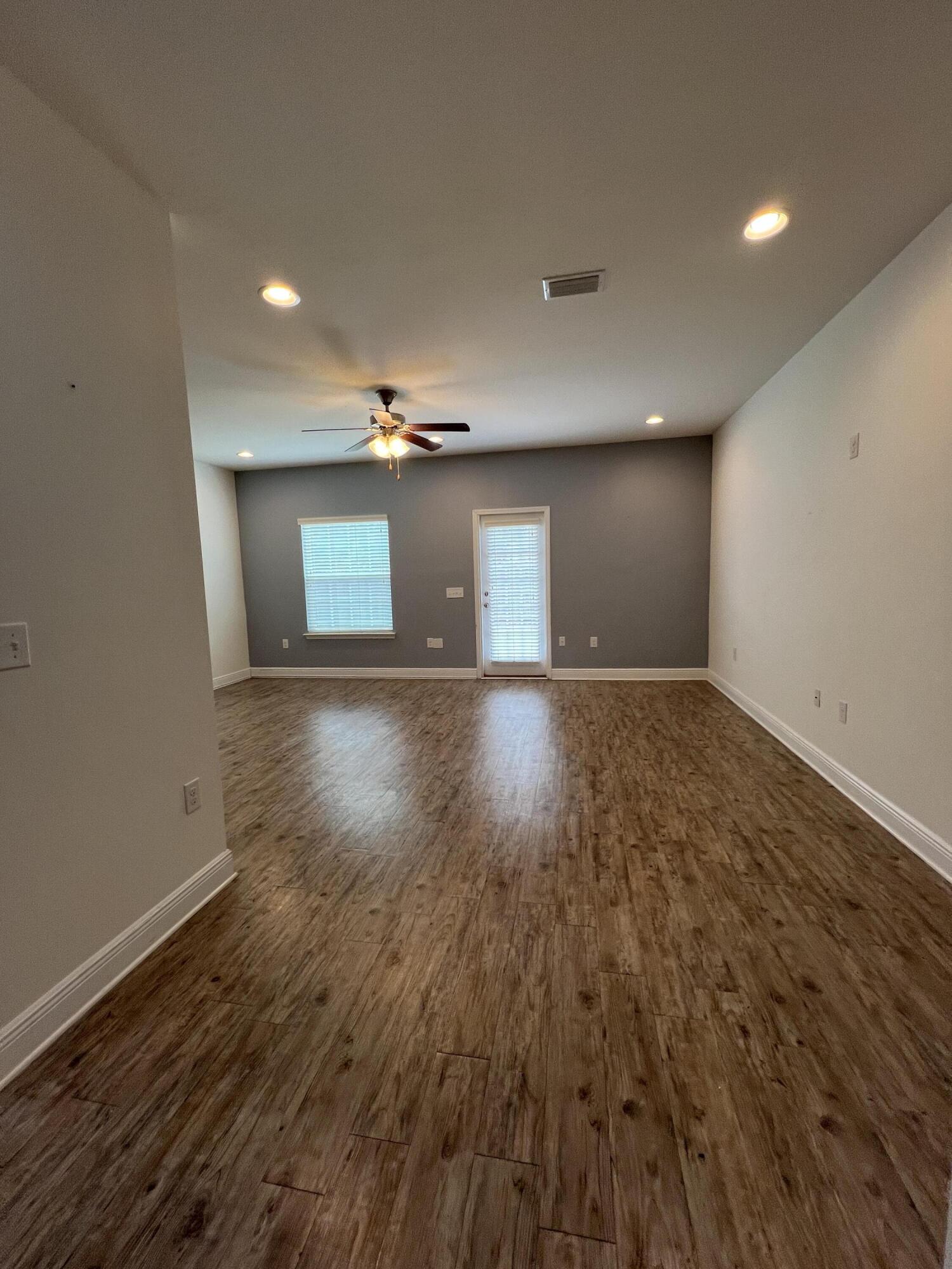 Iron Horse T/H - Residential Lease
