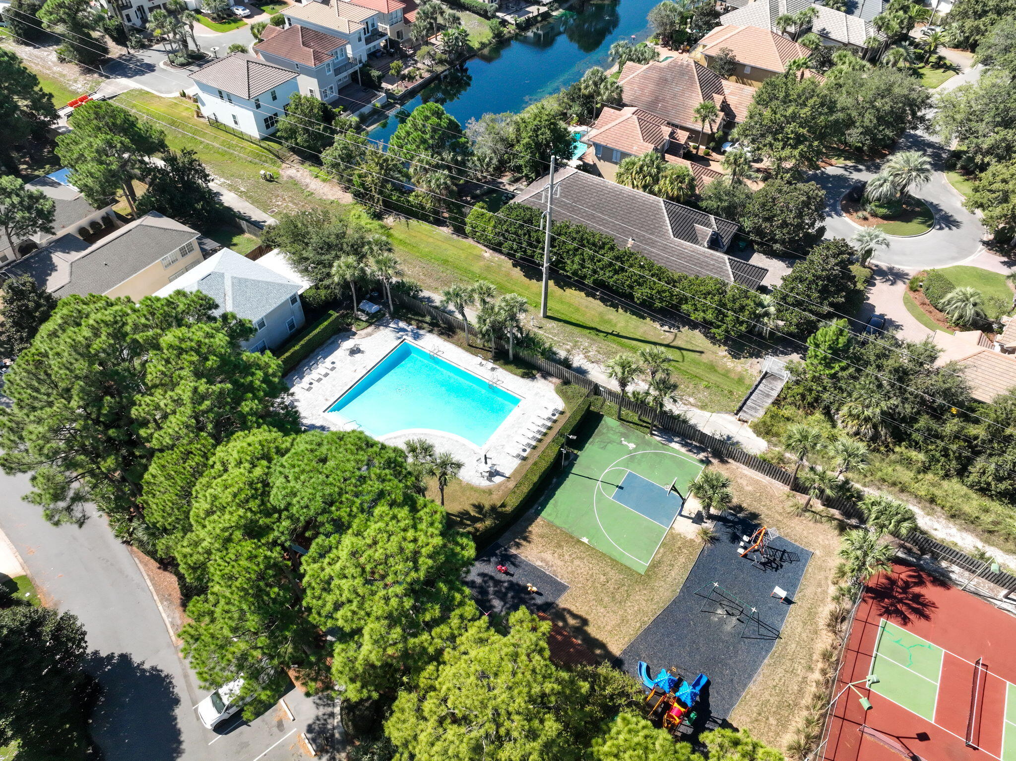 EMERALD LAKES PH 2 - Residential
