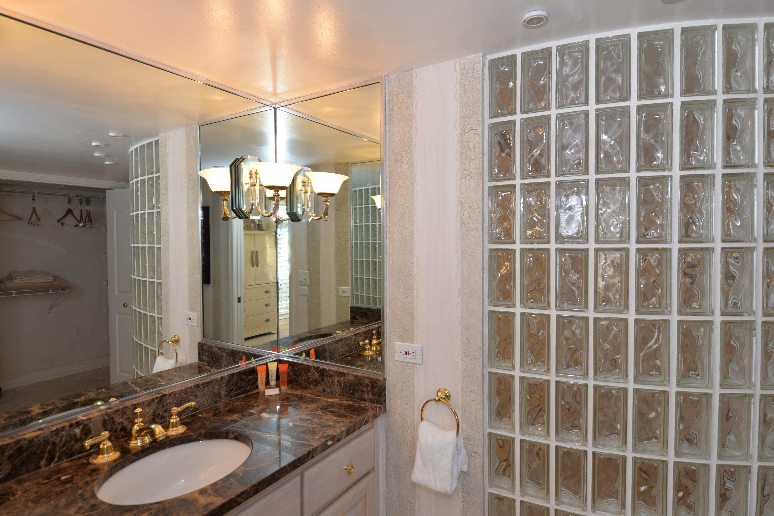 BEACHSIDE 1 CONDO - Residential