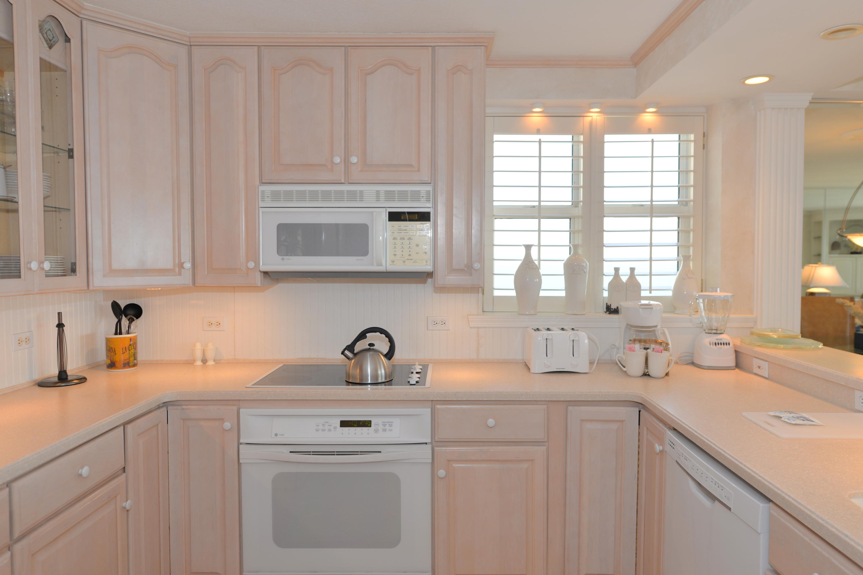 BEACHSIDE 1 CONDO - Residential