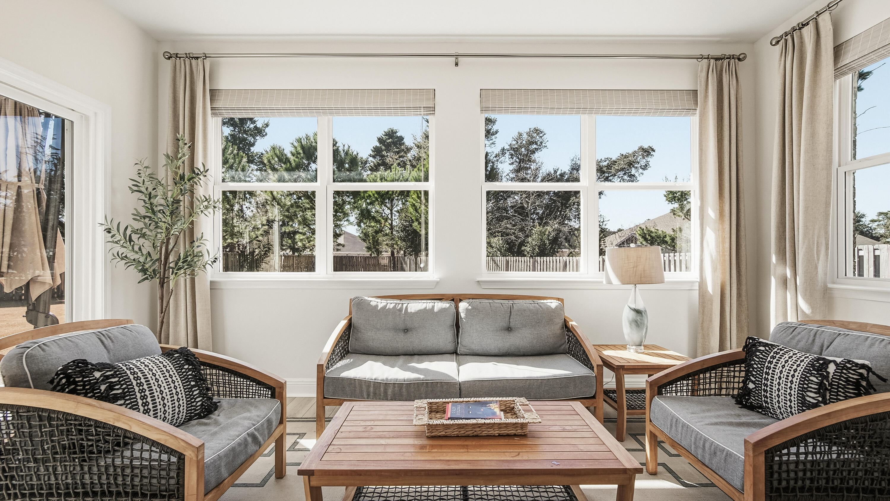 HAMMOCK BAY - Residential