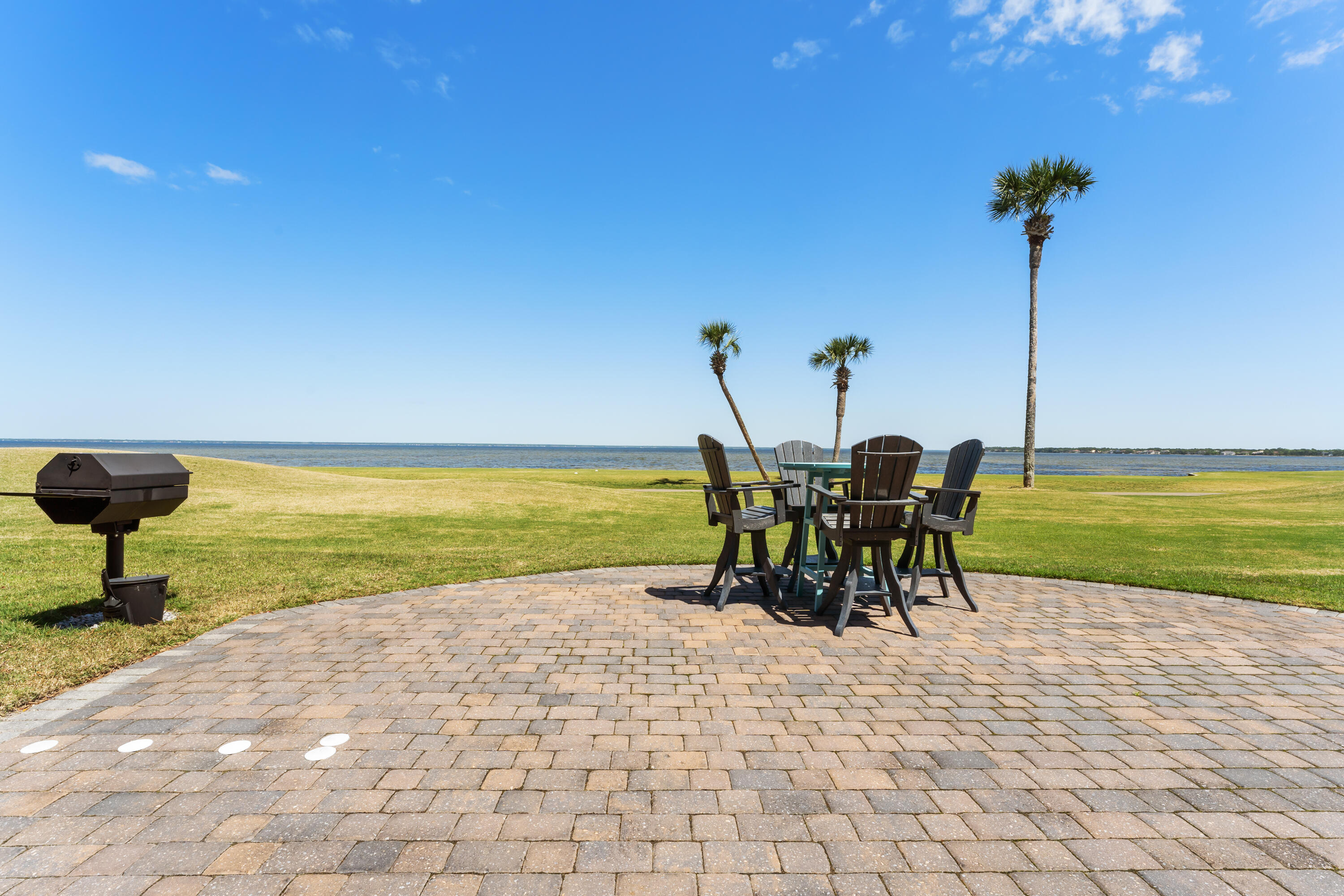 PLAYERS CLUB ON THE BAY THE - Residential