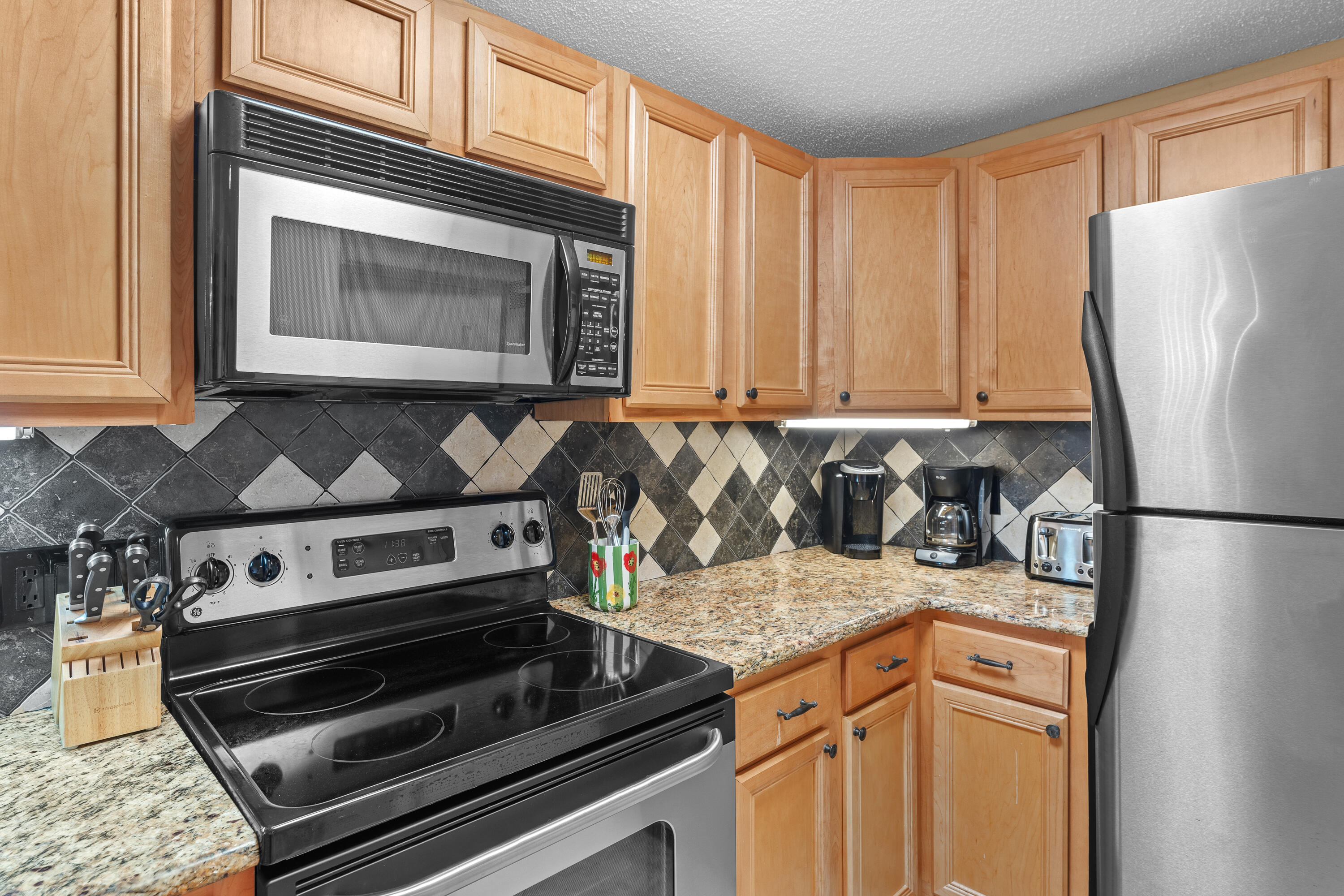 PLAYERS CLUB ON THE BAY THE - Residential