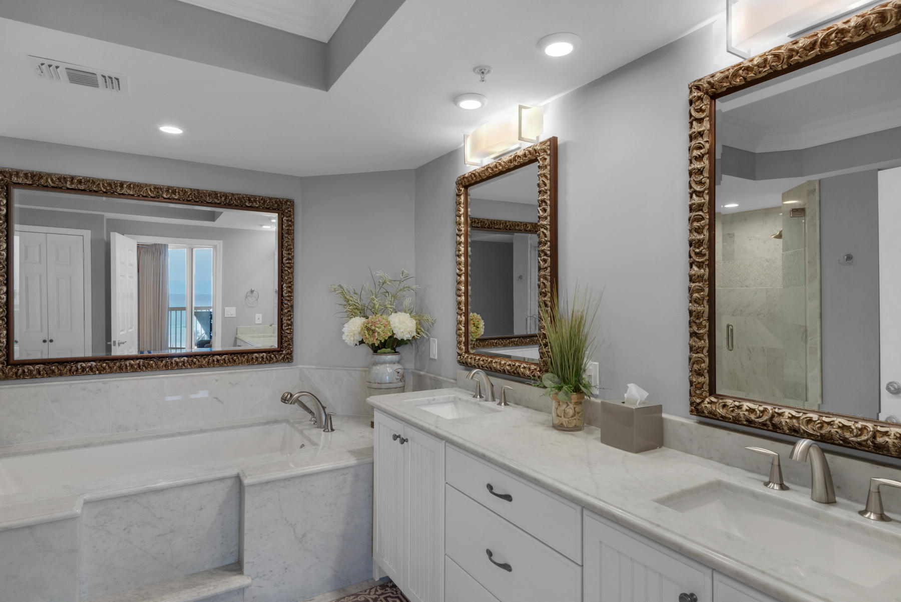 ST. MAARTEN AT SILVER SHELLS - Residential