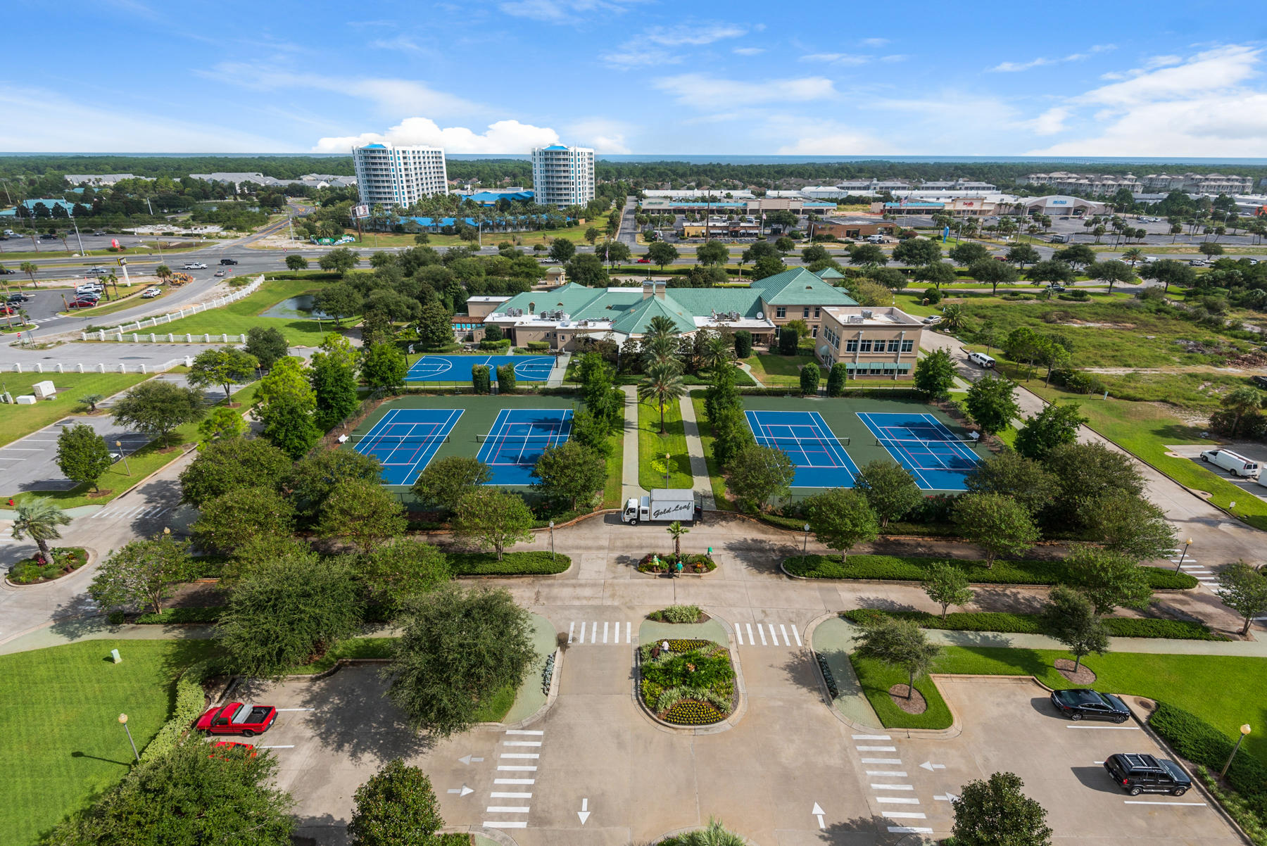 ST. MAARTEN AT SILVER SHELLS - Residential