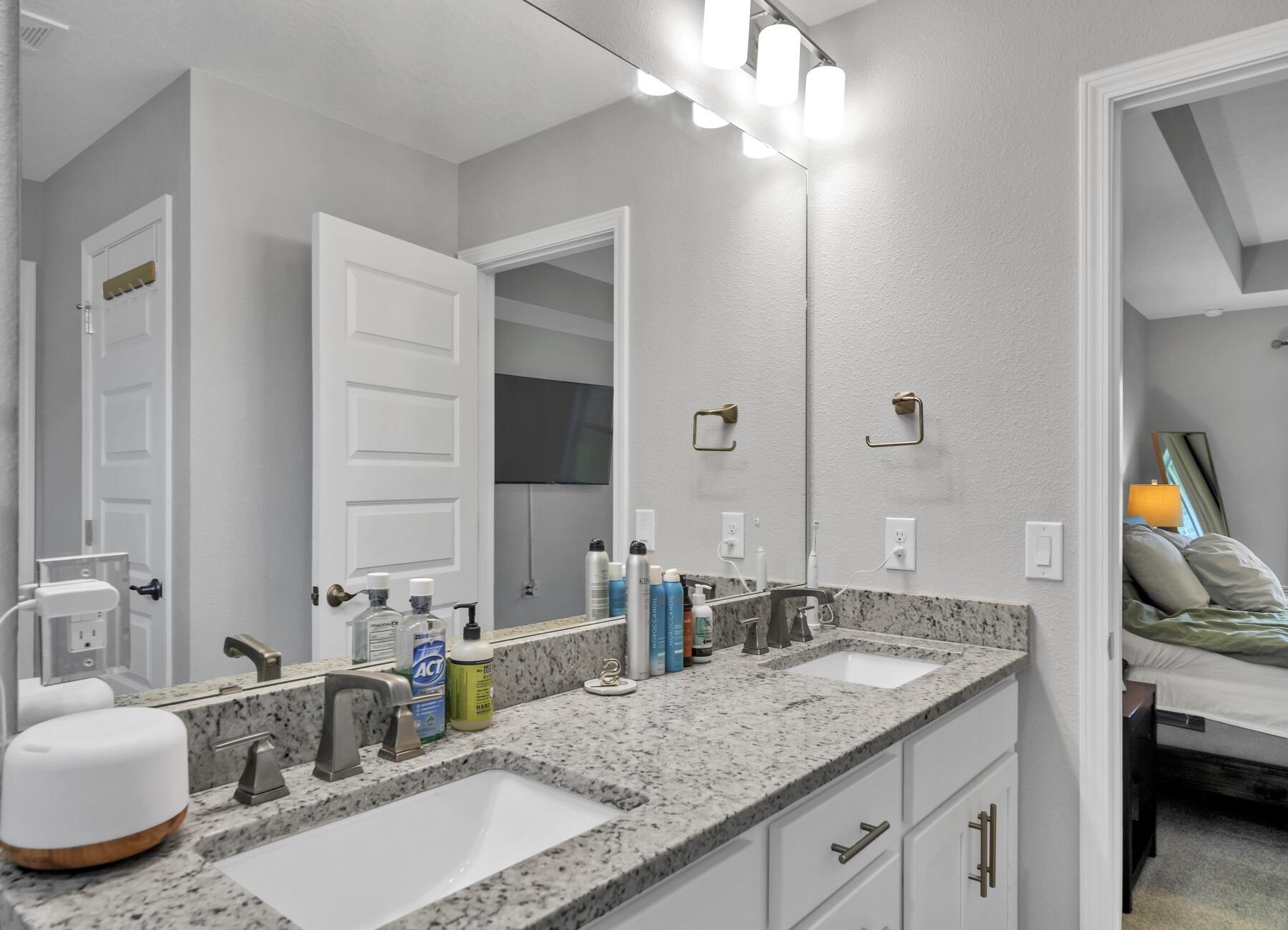 NO RECORDED SUBDIVISION - Residential Lease