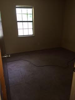 UNIVERSAL OAKS UNIT 6 - Residential Lease