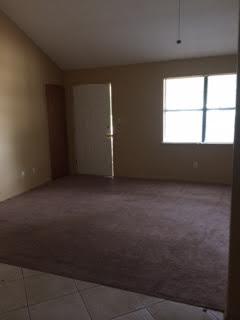 UNIVERSAL OAKS UNIT 6 - Residential Lease