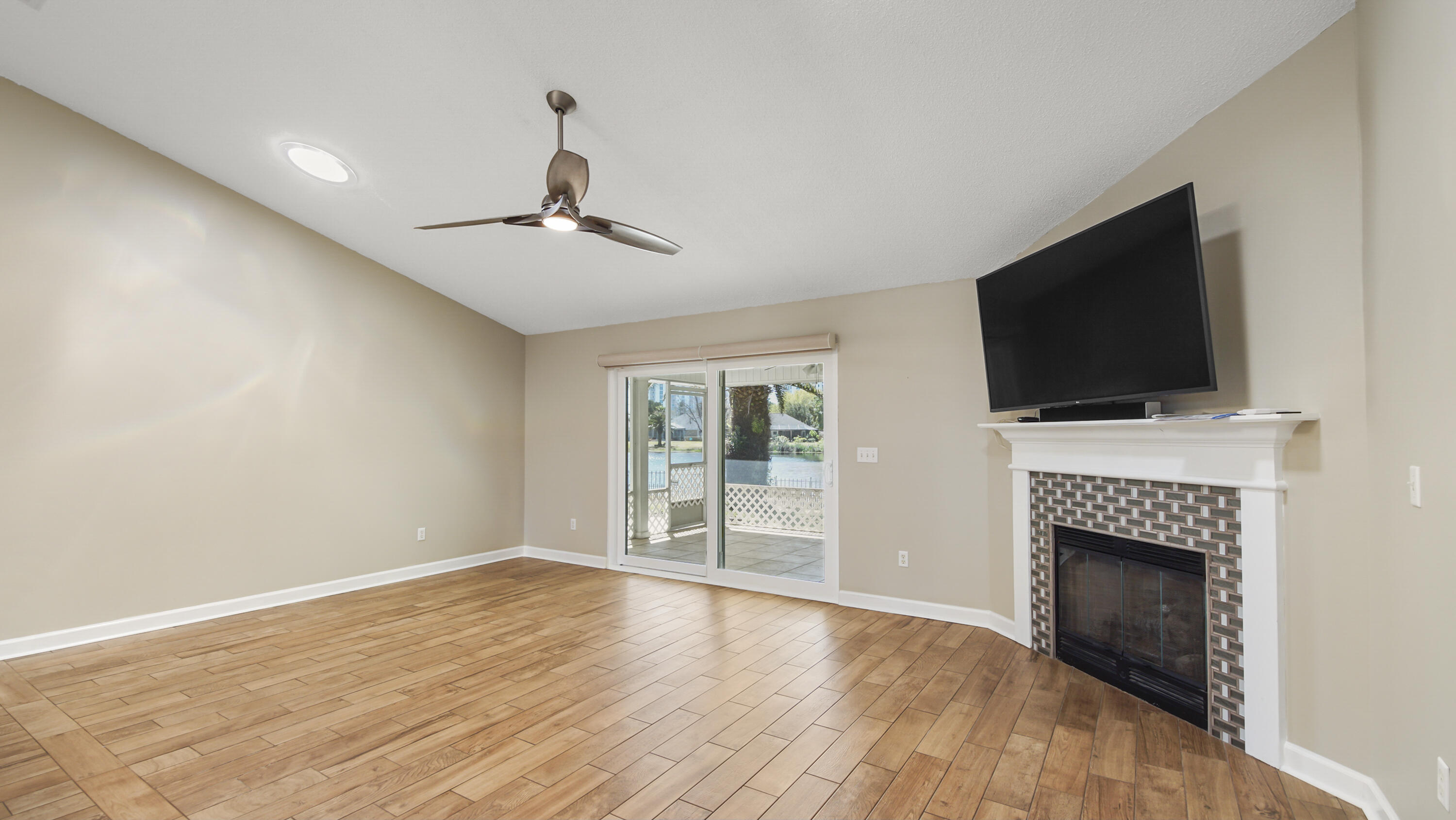 INDIAN LAKE PH 1 - Residential Lease