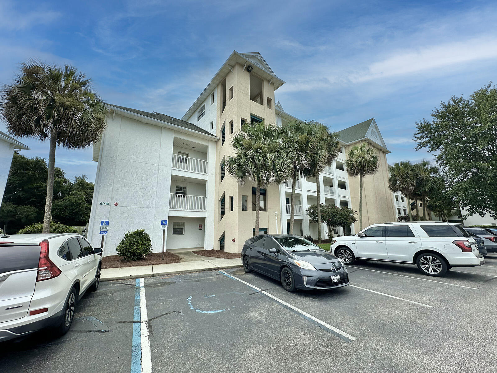 THE FLORIDA CLUB - Residential
