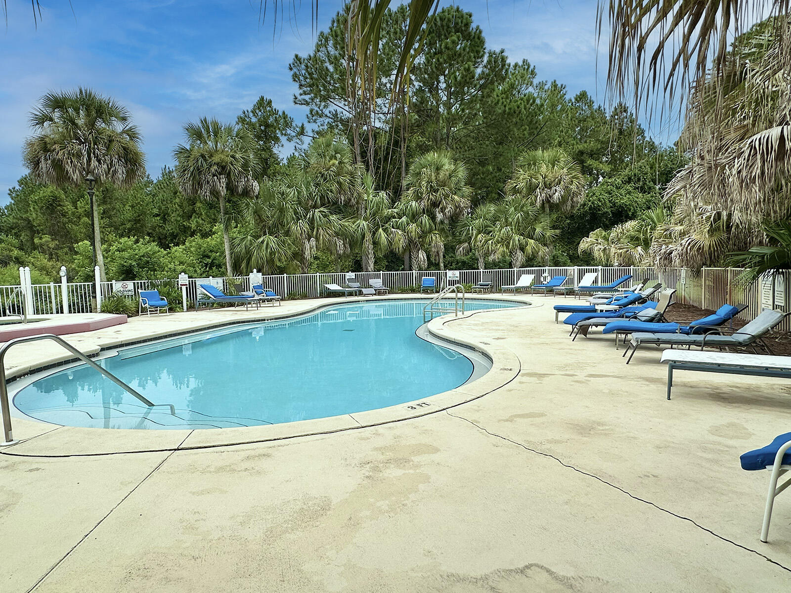 THE FLORIDA CLUB - Residential