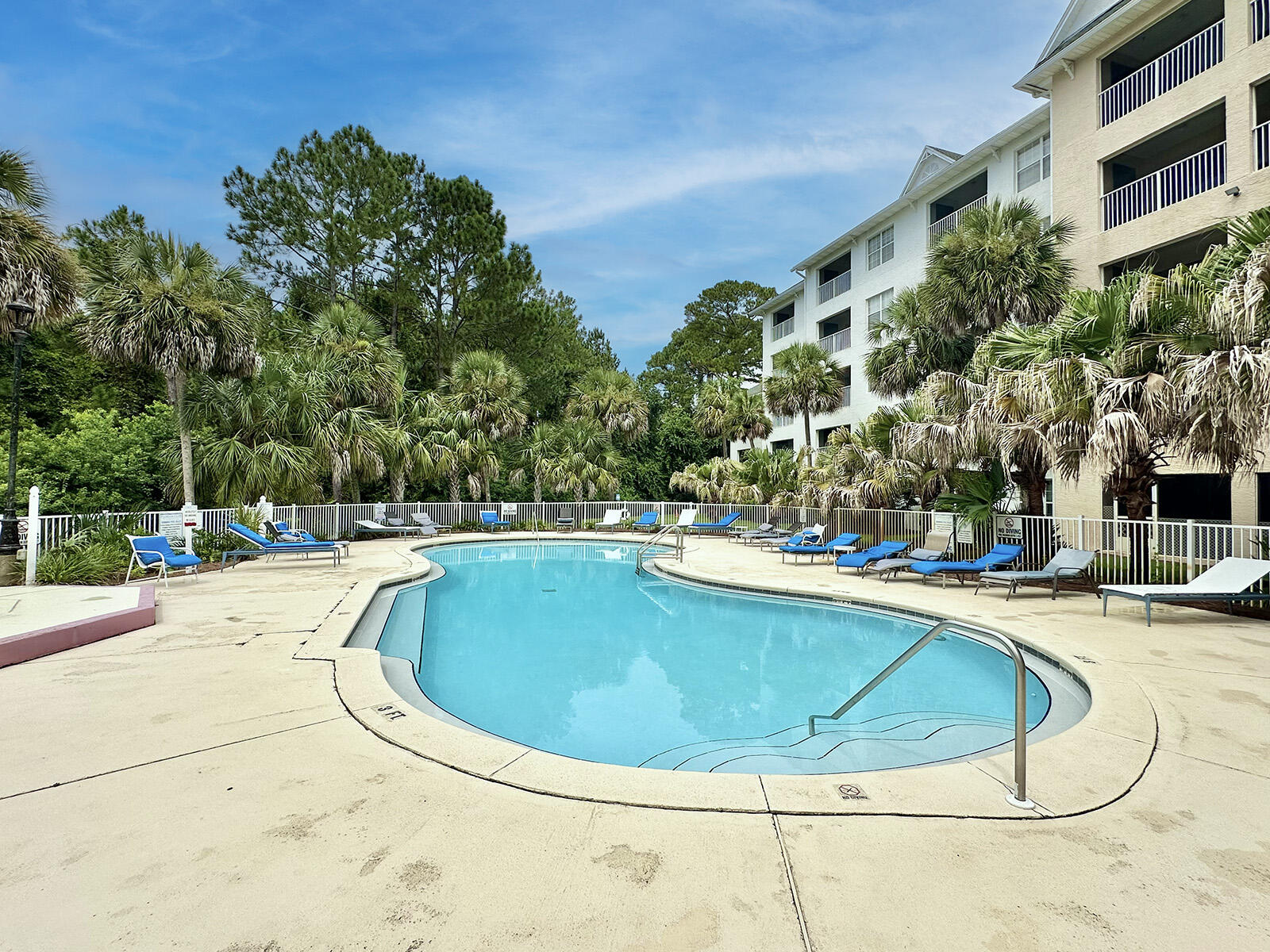THE FLORIDA CLUB - Residential