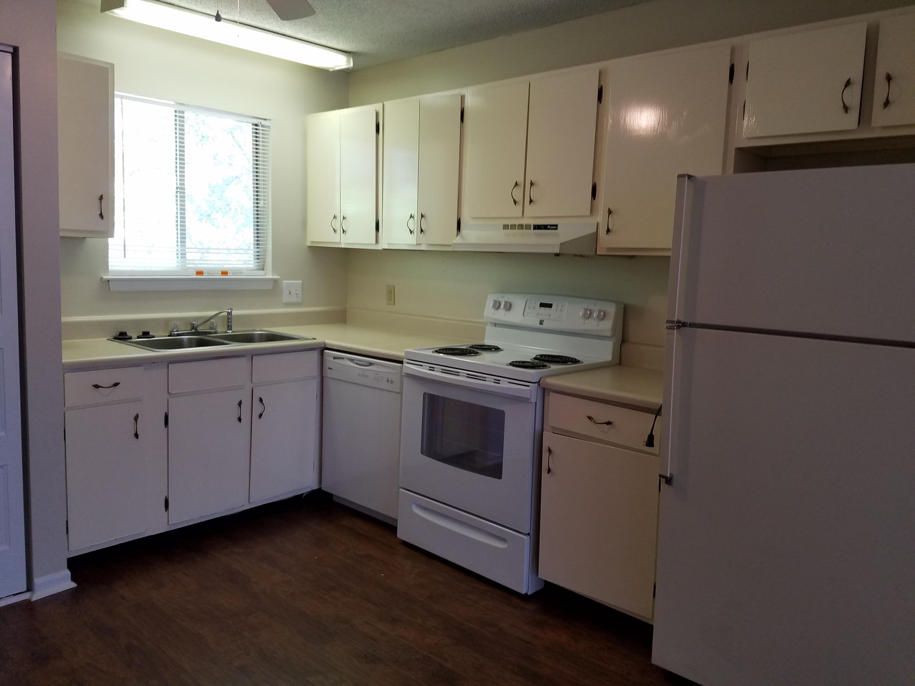 COLLEGE PARK CONDO - Residential